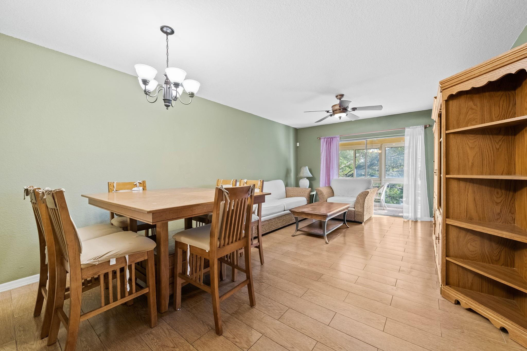 Foto de propiedad en 5151 W Oakland Park Boulevard 309, Lauderdale Lakes, FL 33313 Lauderdale Lakes con MLS# 