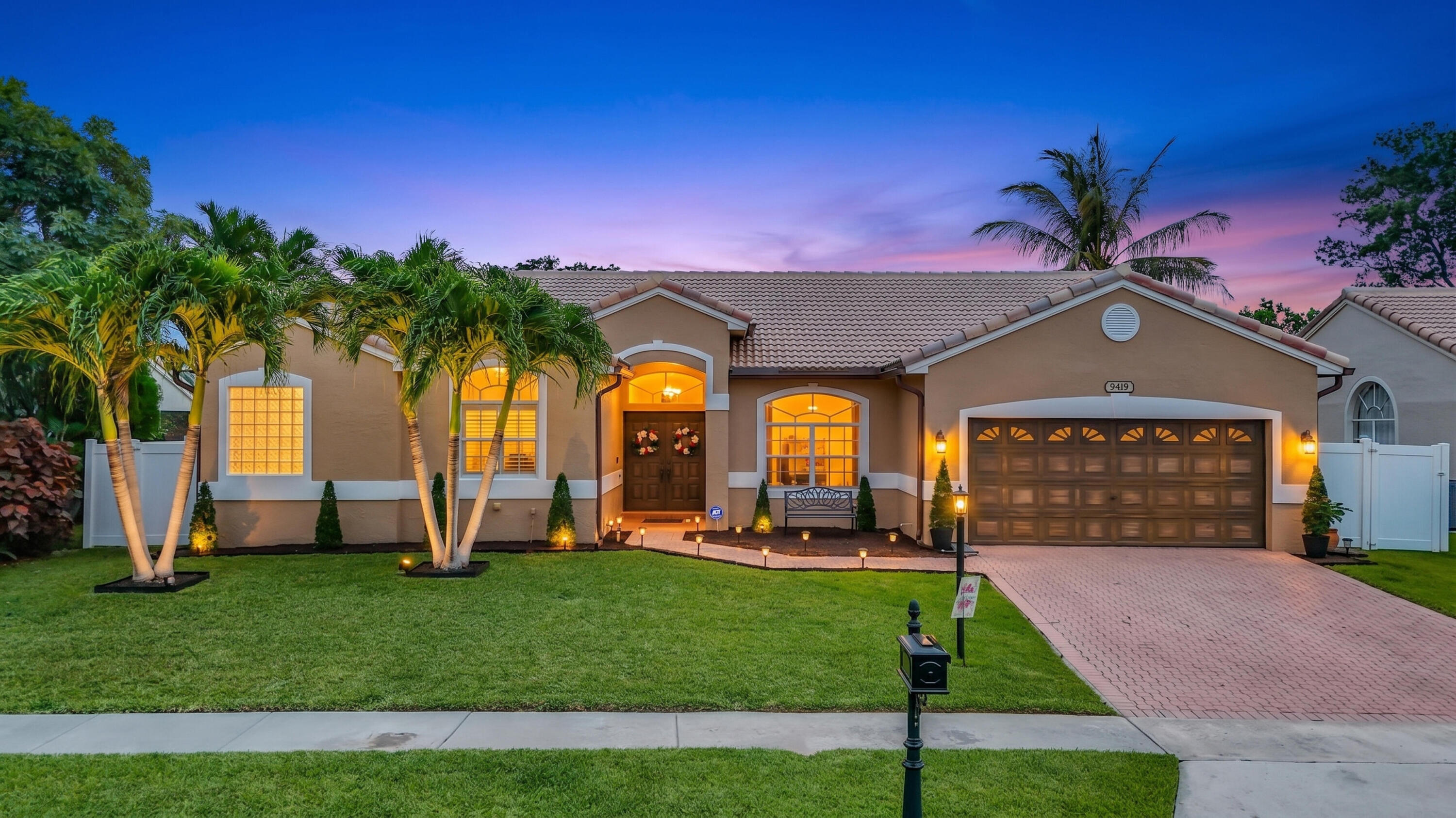 Foto de propiedad en 9419 Lake Serena, Boca Raton, FL 33496 Boca Raton con MLS# 