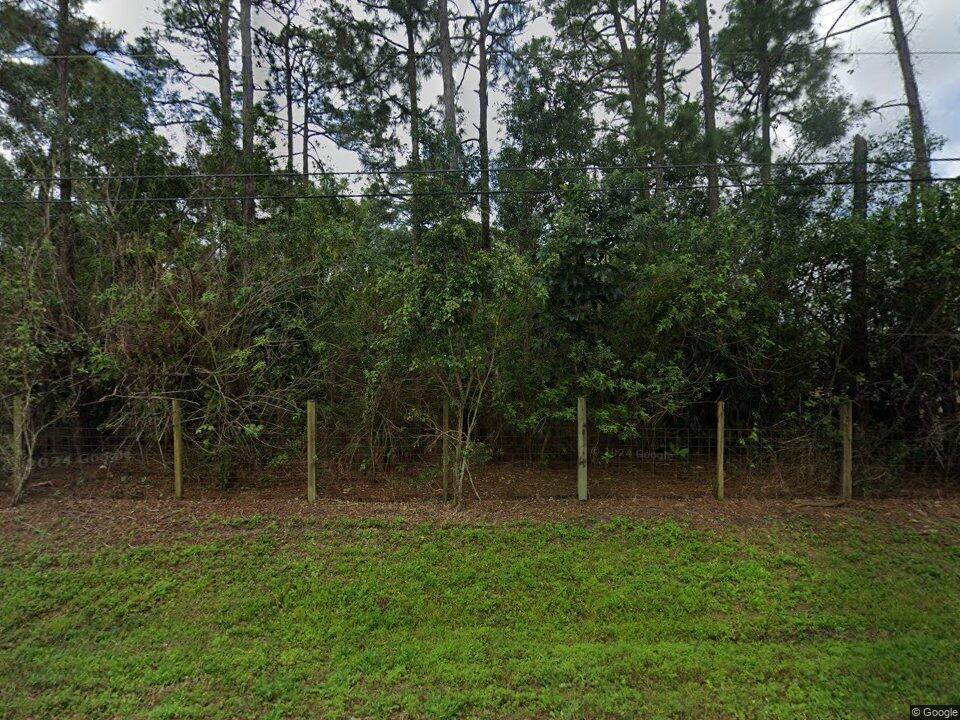 Foto de propiedad en 15662 N 71st Pl Place N, The Acreage, FL 33470 The Acreage con MLS# 