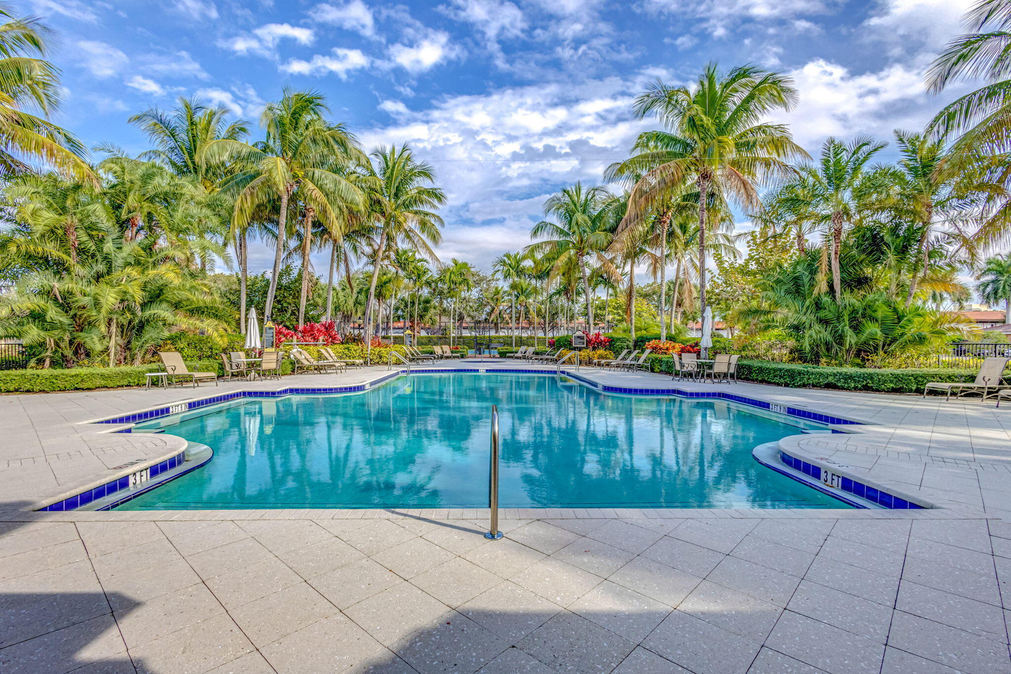 Foto de propiedad en 4903 Midtown Lane 3203, Palm Beach Gardens, FL 33418 Palm Beach Gardens con MLS# 