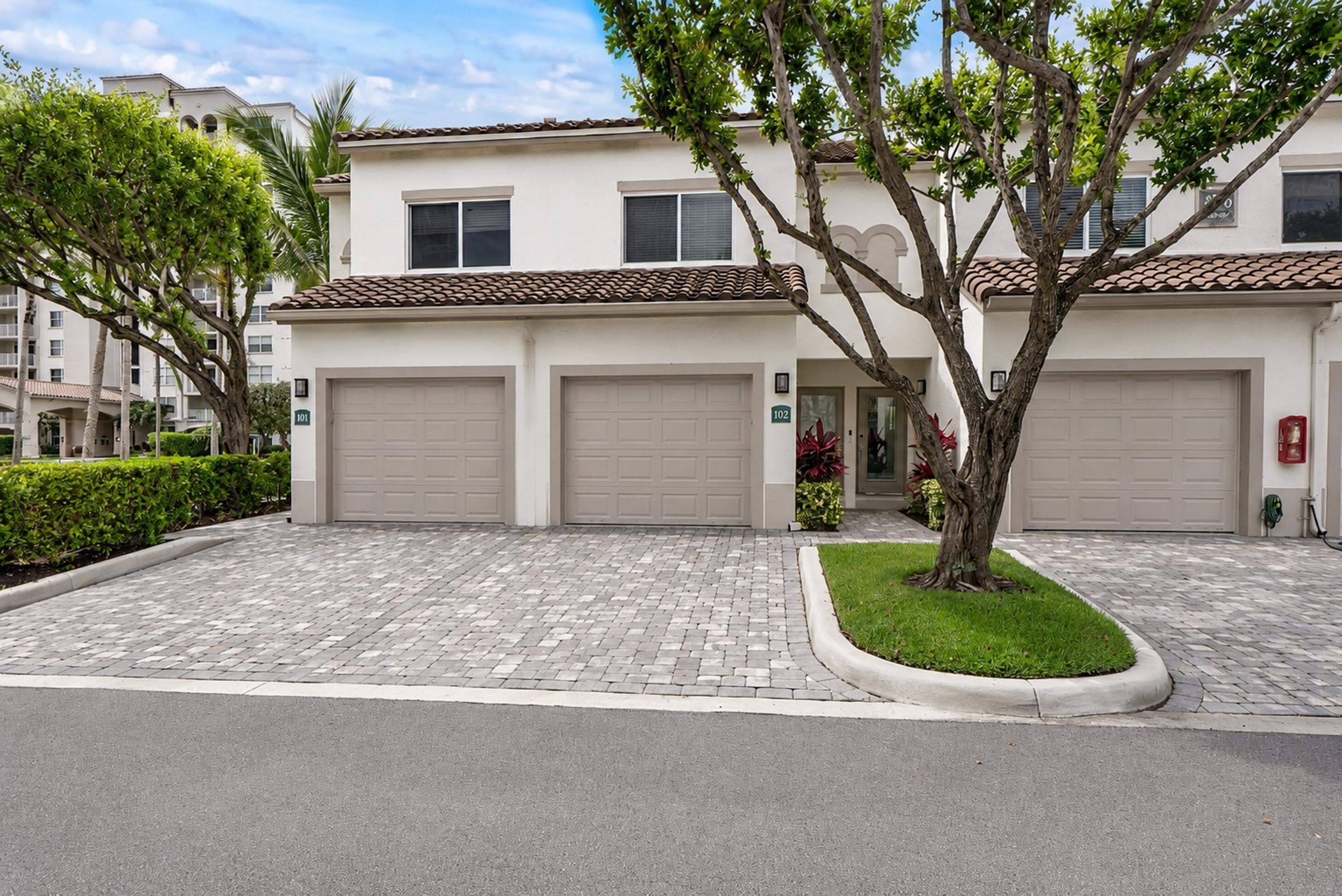 Foto de propiedad en 3596 S Ocean Boulevard 102, Highland Beach, FL 33487 Highland Beach con MLS# 