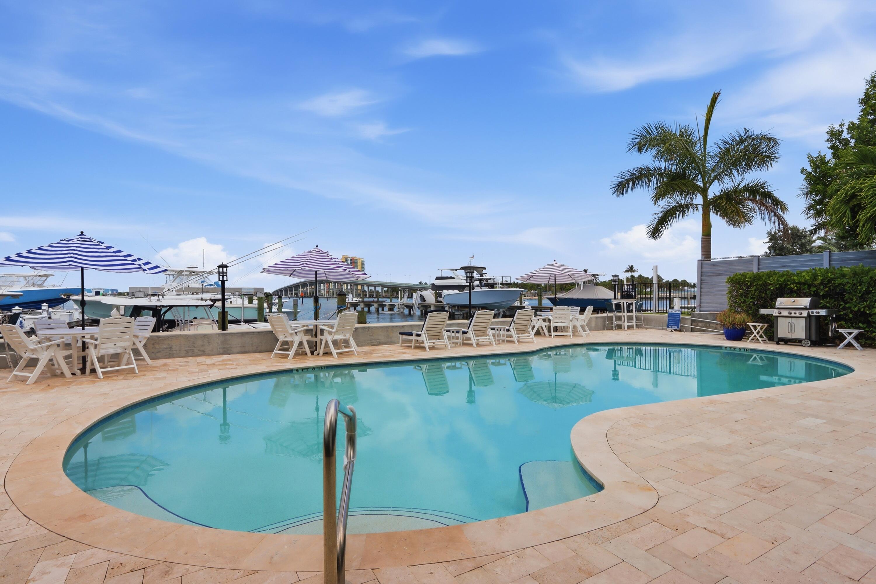 En Renta 220 Lake Drive 206, Palm Beach Shores, FL 33404, Palm Beach Shores, FL 33404