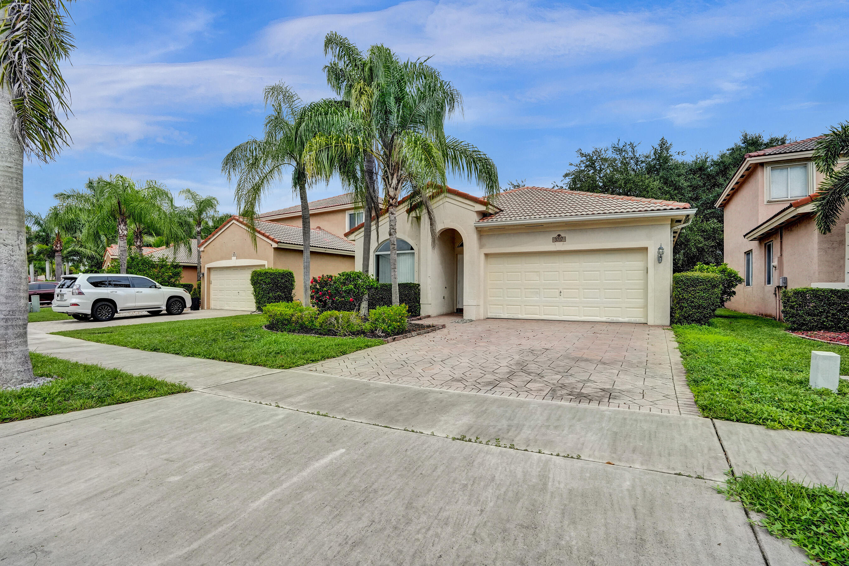 Foto de propiedad en 3717 Pebblebrook Manor, Coconut Creek, FL 33073 Coconut Creek con MLS# 