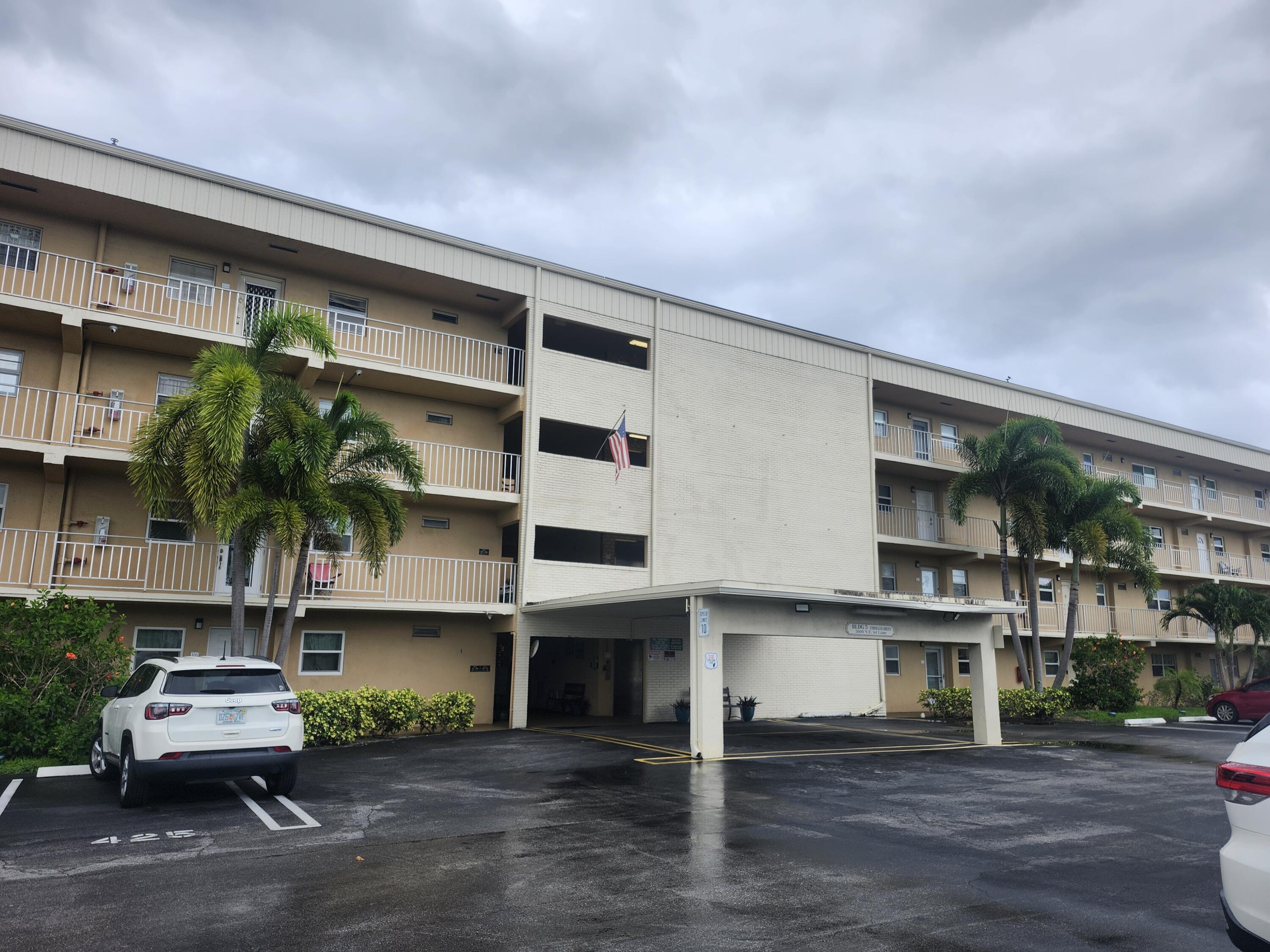 Foto de propiedad en 2600 NE 1st Lane 402, Boynton Beach, FL 33435 Boynton Beach con MLS# 