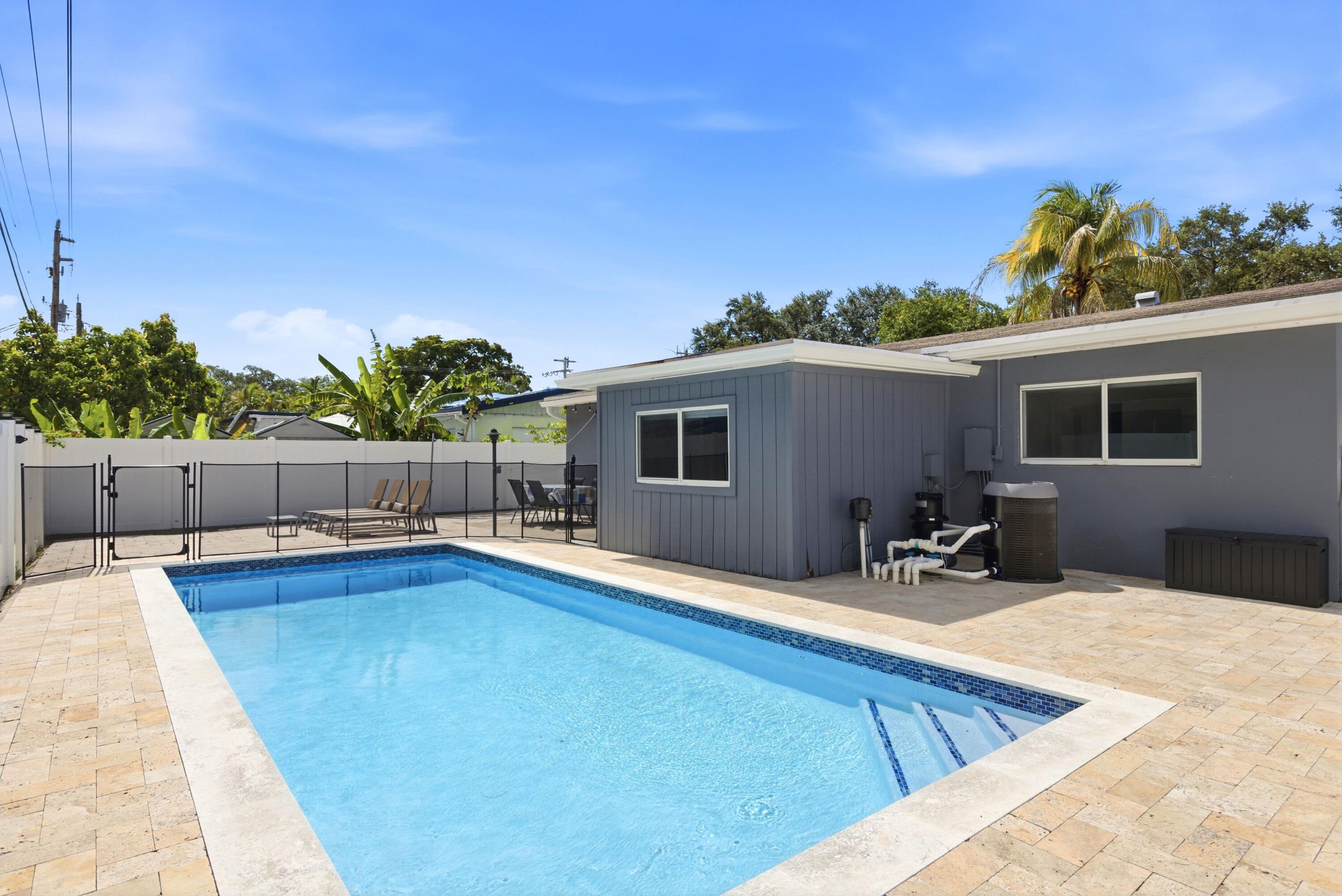 Foto de propiedad en 6444 Oak Street, Hollywood, FL 33024 Hollywood con MLS# 