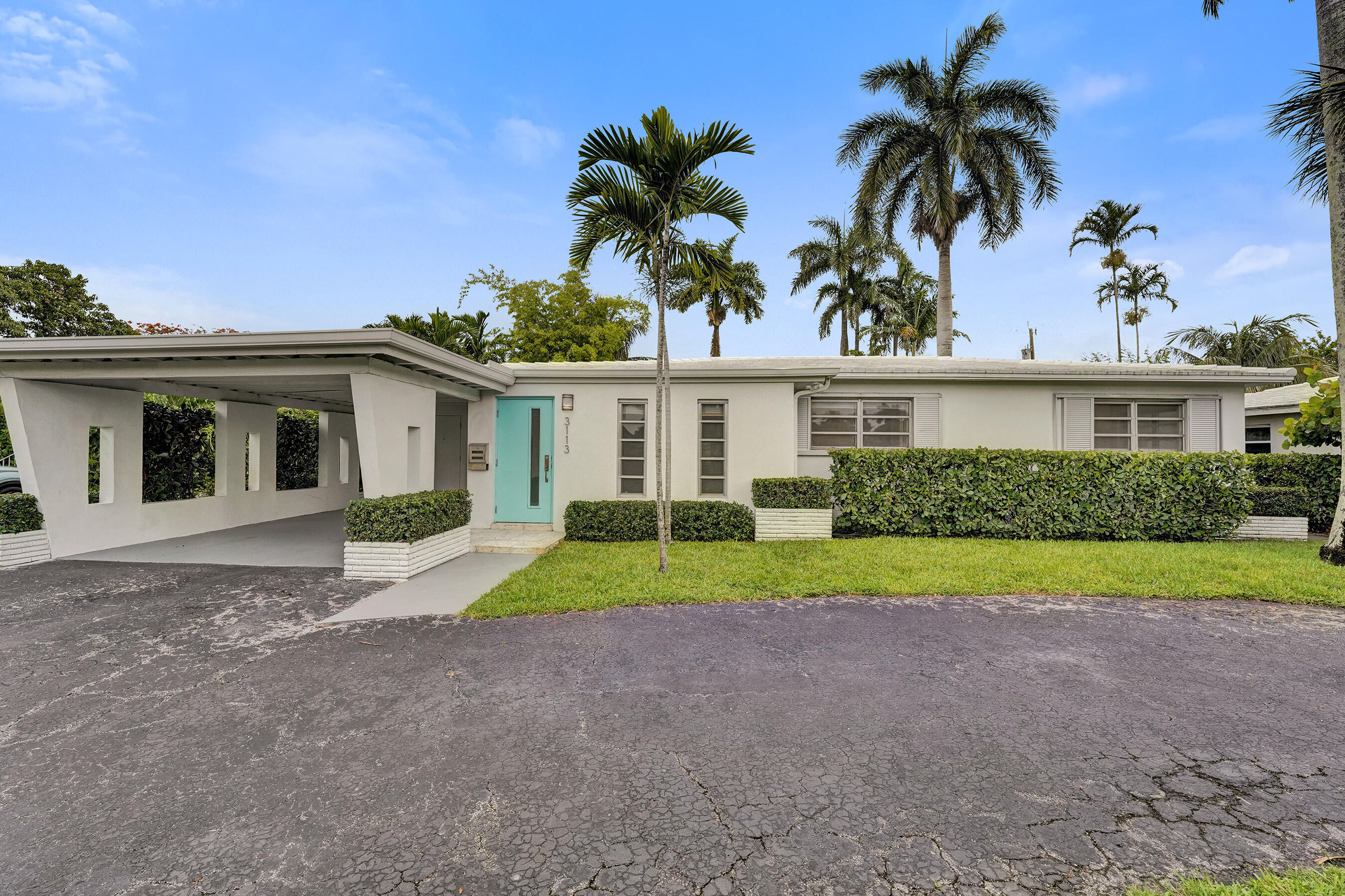 Foto de propiedad en 3113 Hollywood Boulevard, Hollywood, FL 33021 Hollywood con MLS# 