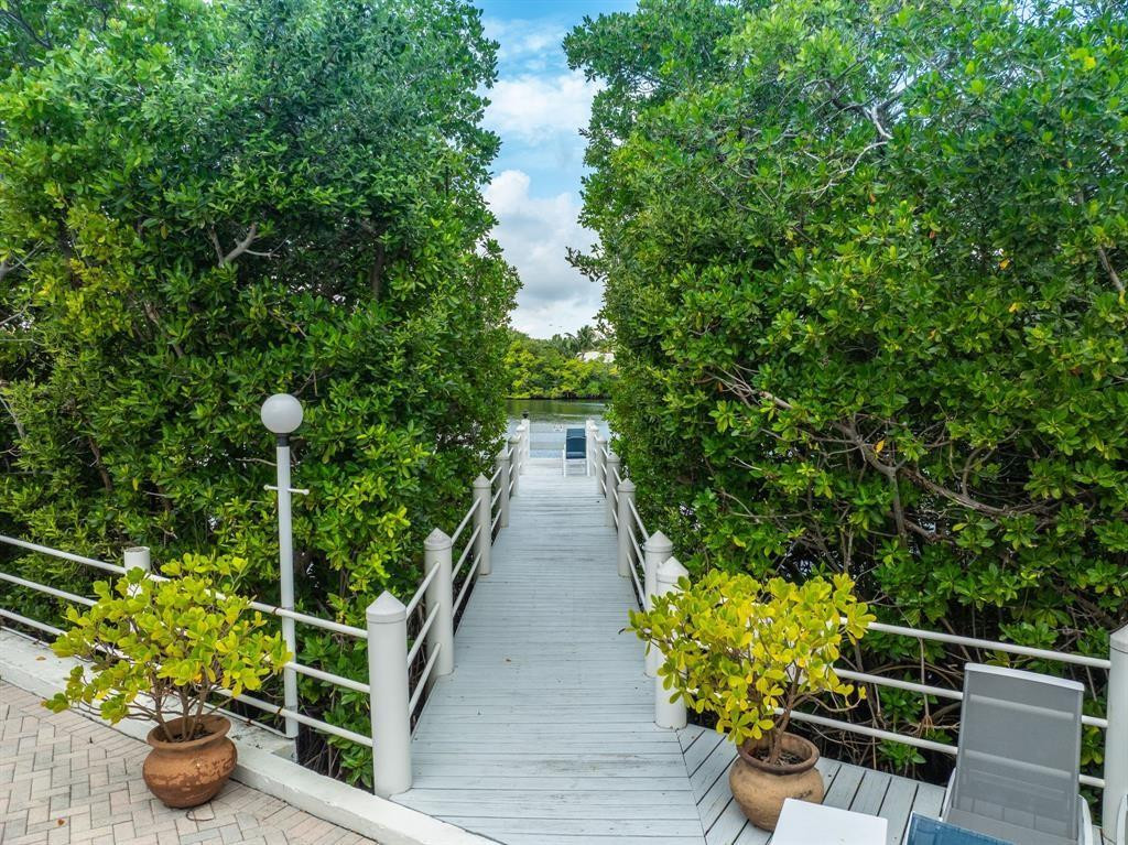 Vendido 3601 S Ocean Boulevard 406, South Palm Beach, FL 33480, South Palm Beach, FL 33480