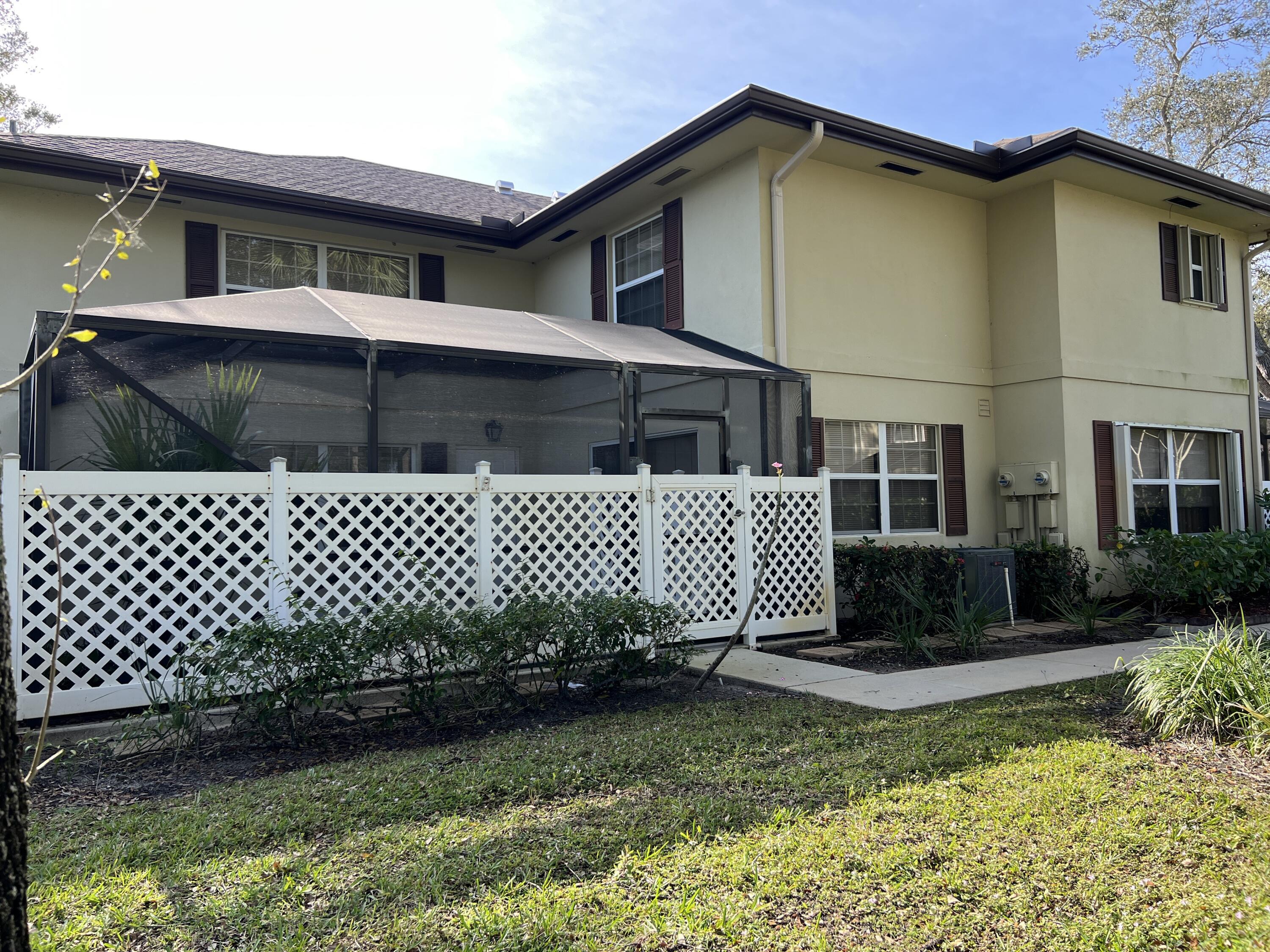 Foto de propiedad en 36 Danbury Court B, Royal Palm Beach, FL 33411 Royal Palm Beach con MLS# 