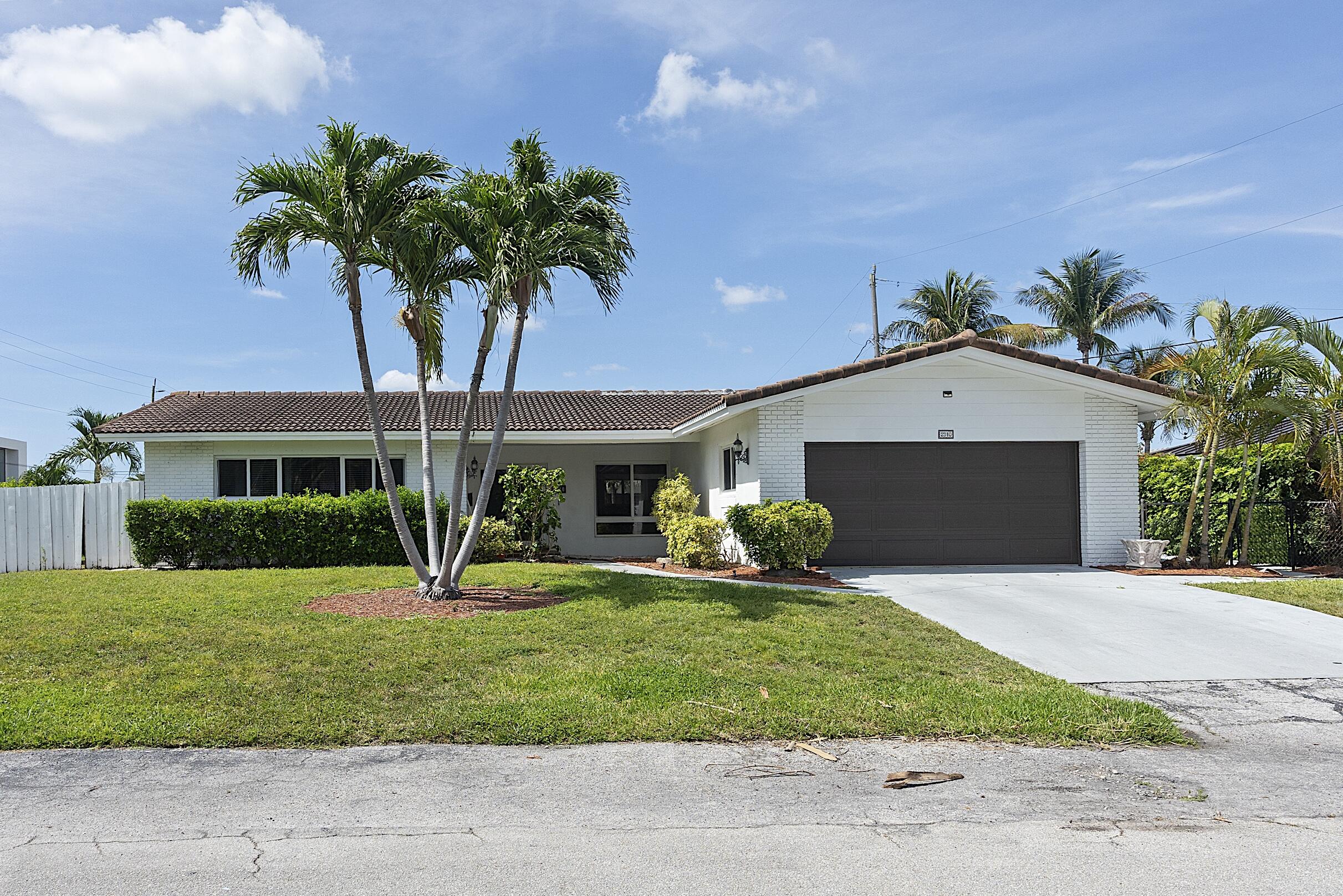 Foto de propiedad en 2910 NE 40th Court, Lighthouse Point, FL 33064 Lighthouse Point con MLS# 
