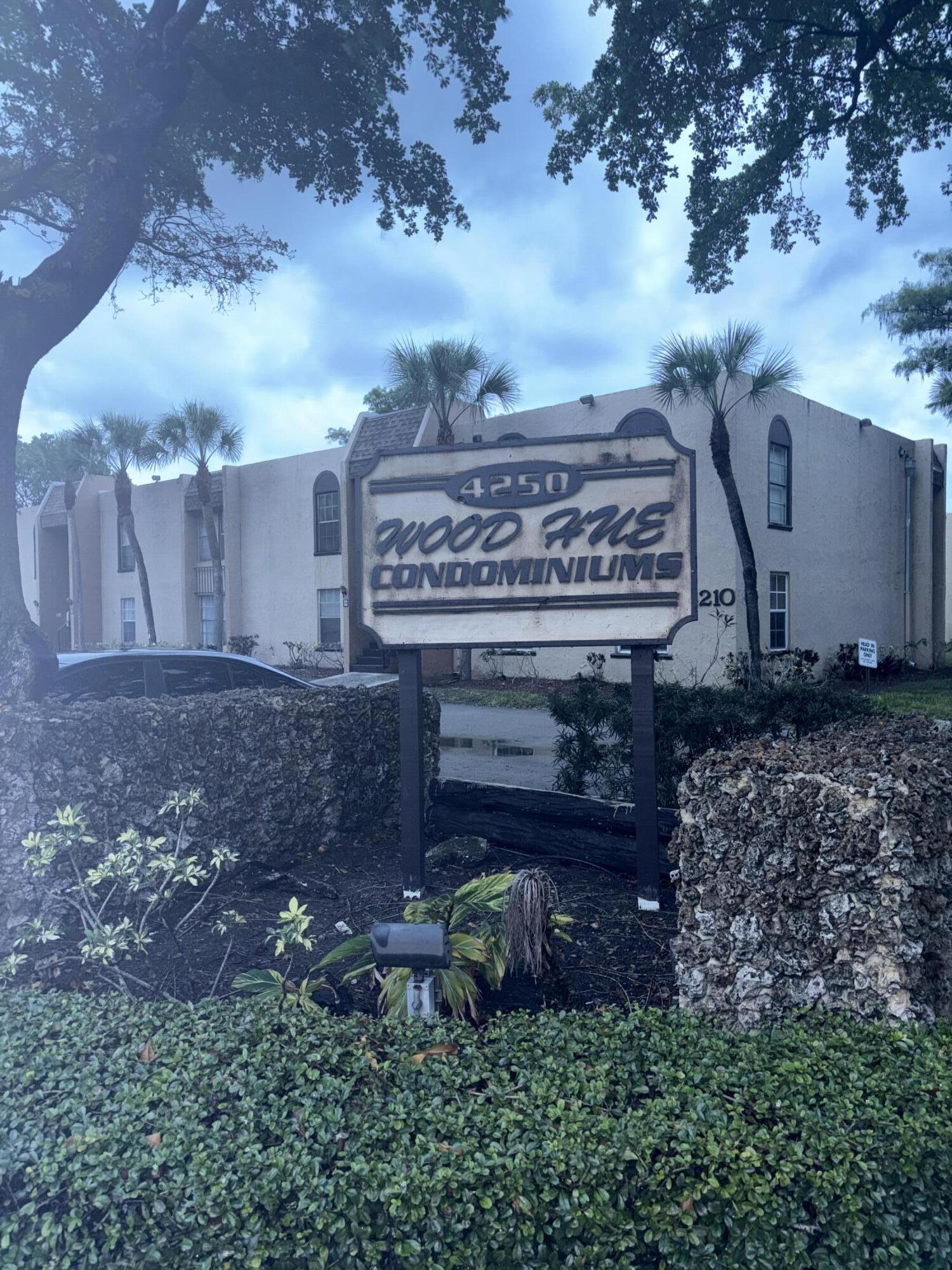 Foto de propiedad en 4210 NW 21st Street 117, Lauderhill, FL 33313 Lauderhill con MLS# 