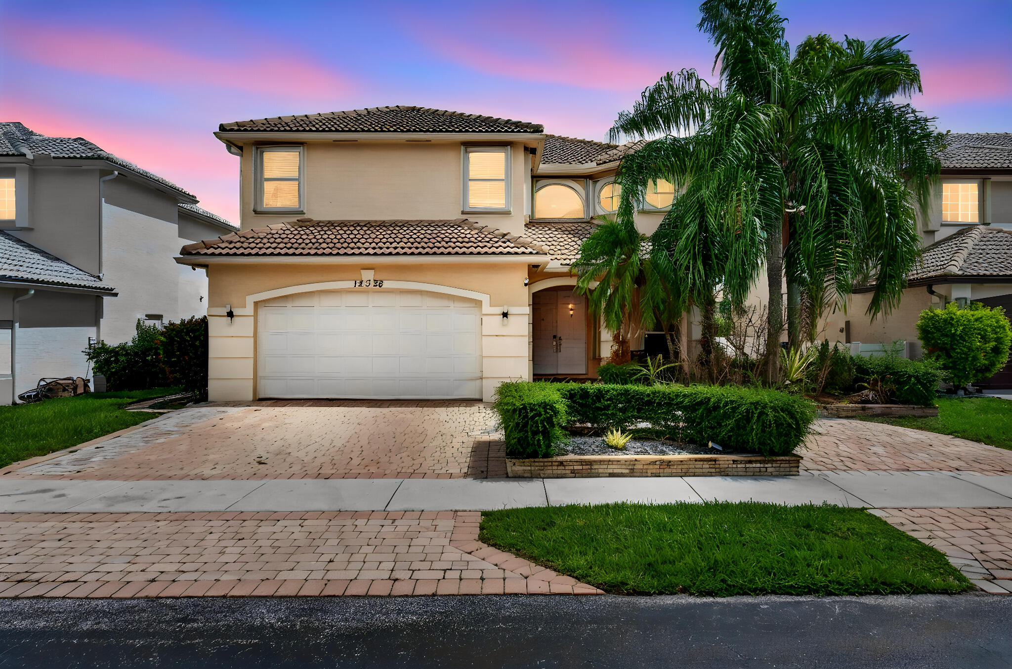 Foto de propiedad en 12328 NW 26th Street, Coral Springs, FL 33065 Coral Springs con MLS# 
