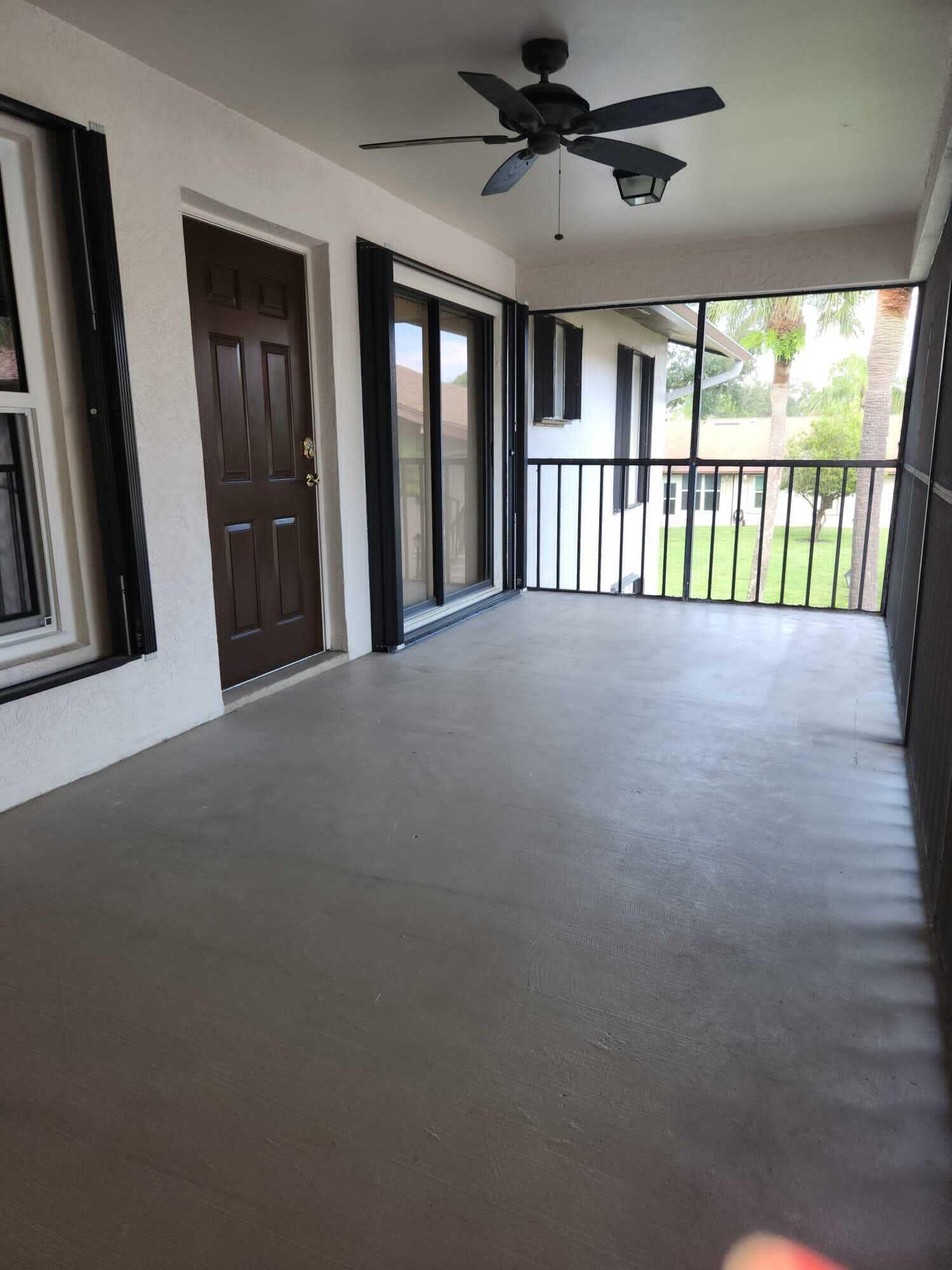 Foto de propiedad en 6531 SE Federal Highway F211, Stuart, FL 34997 Stuart con MLS# 