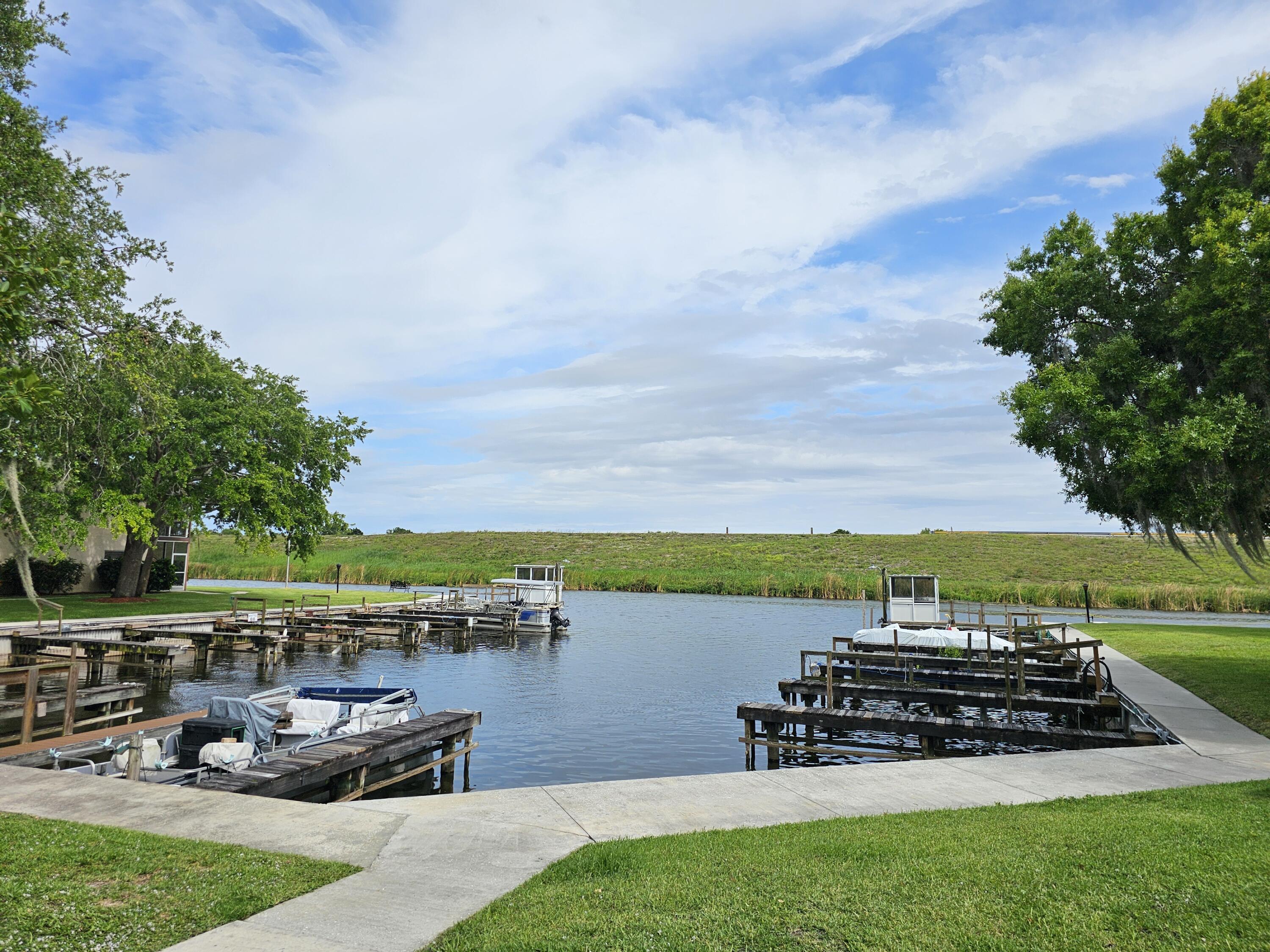 Foto de propiedad en 3124 SE Us Highway 441 J8, Okeechobee, FL 34974 Okeechobee con MLS# 