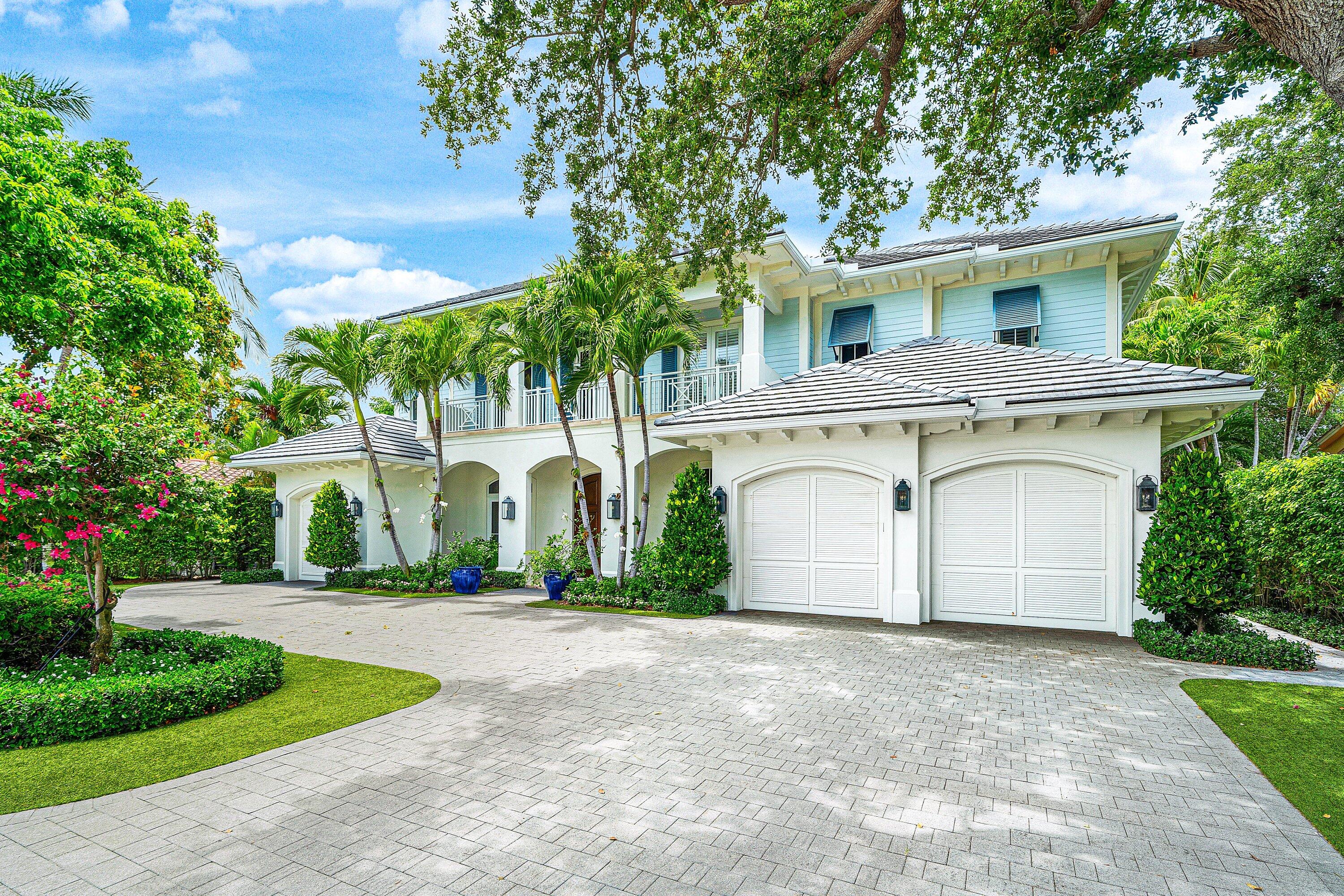 Foto de propiedad en 2249 E Maya Palm Drive, Boca Raton, FL 33432 Boca Raton con MLS# 