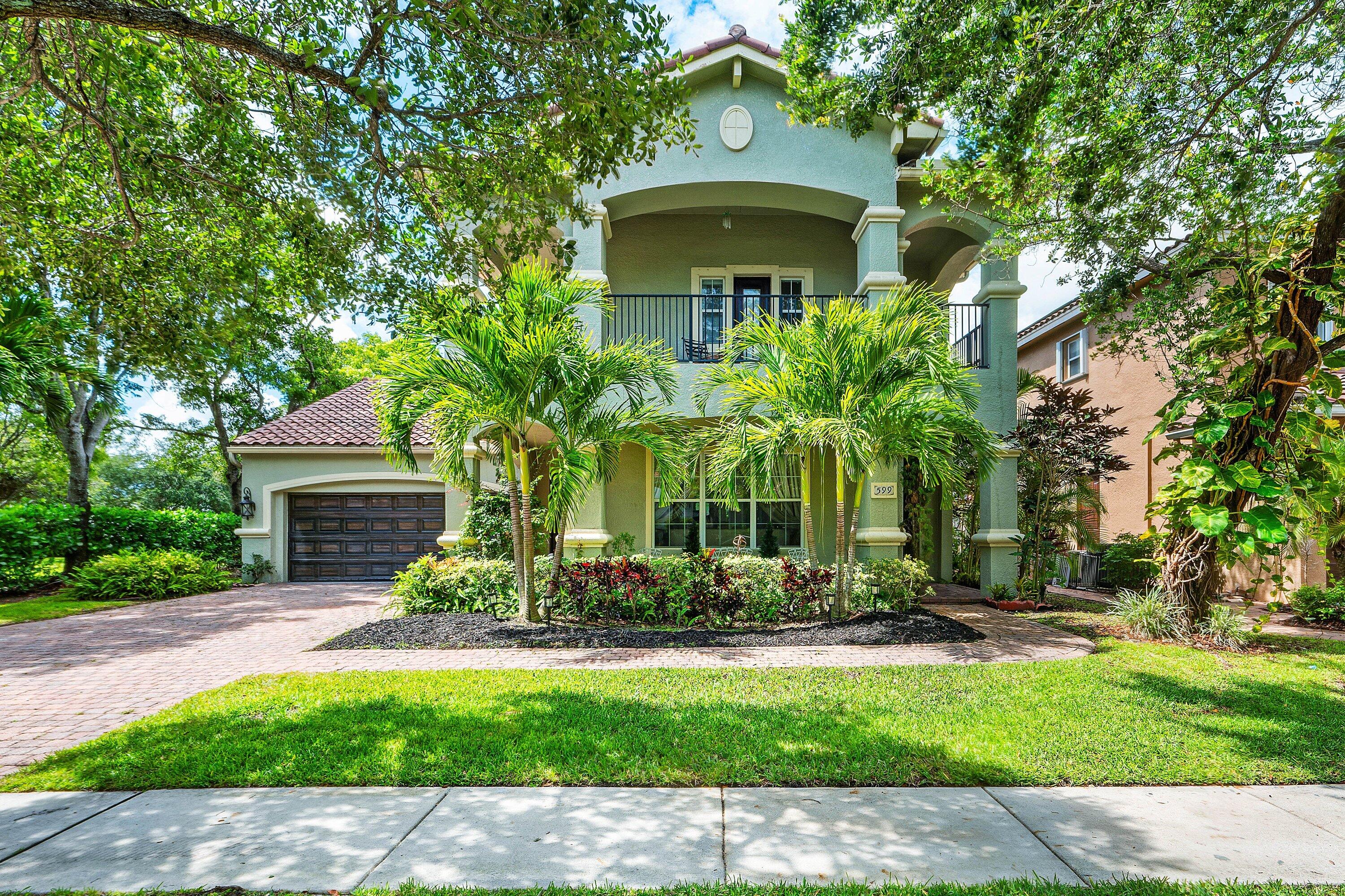 Foto de propiedad en 599 Cresta Circle, West Palm Beach, FL 33413 West Palm Beach con MLS# 