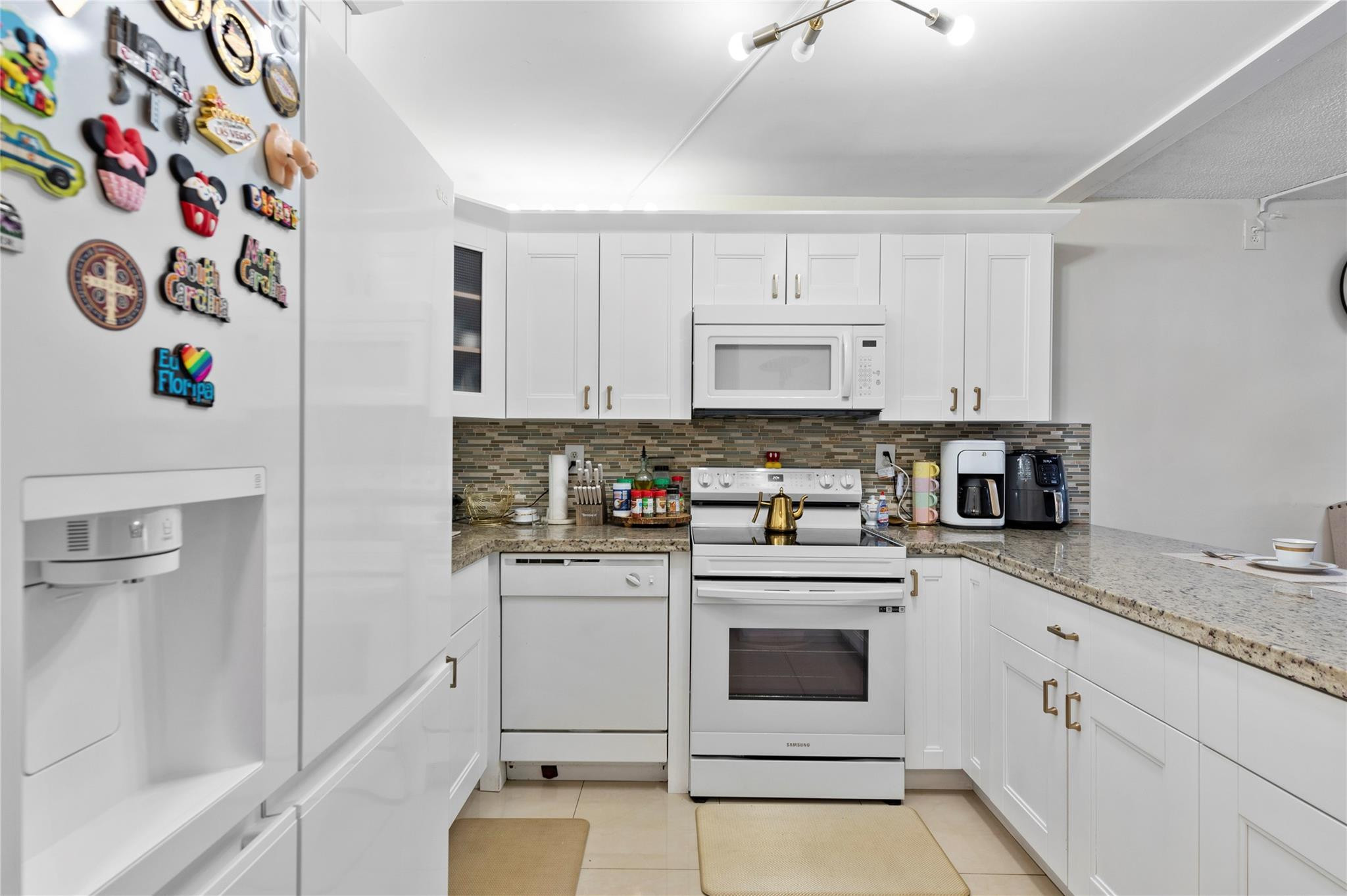 Foto de propiedad en 9300 SW 8th Street 102, Boca Raton, FL 33428 Boca Raton con MLS# 