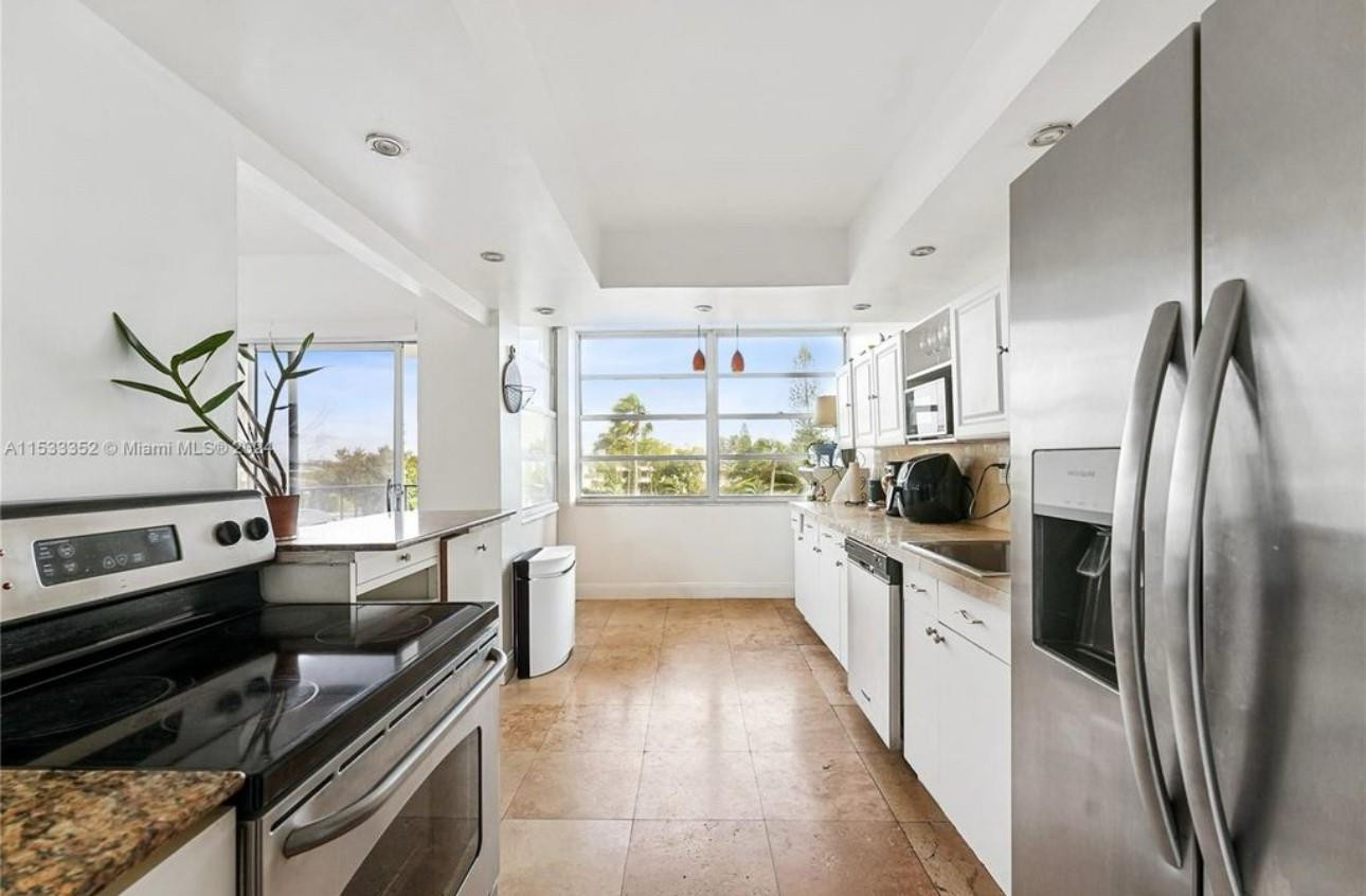 En Renta 11930 N Bayshore Drive 302, North Miami, FL 33181, North Miami, FL 33181