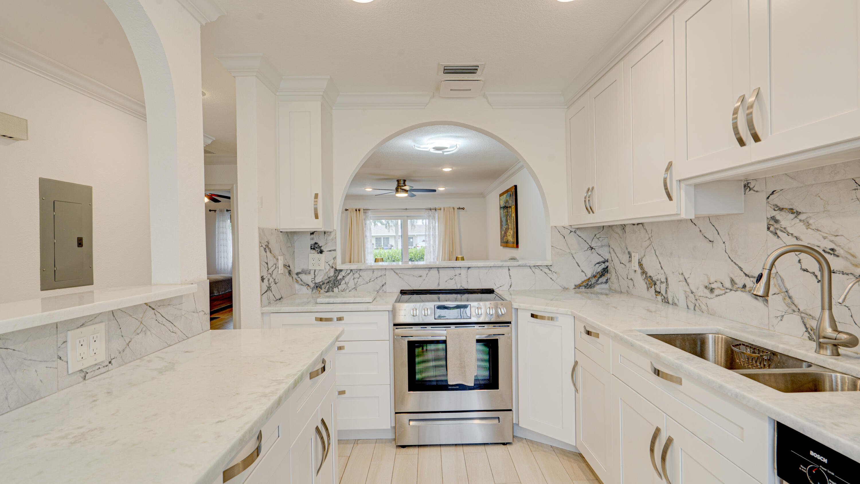 Foto de propiedad en 8638 Bella Vista Drive, Boca Raton, FL 33433 Boca Raton con MLS# 