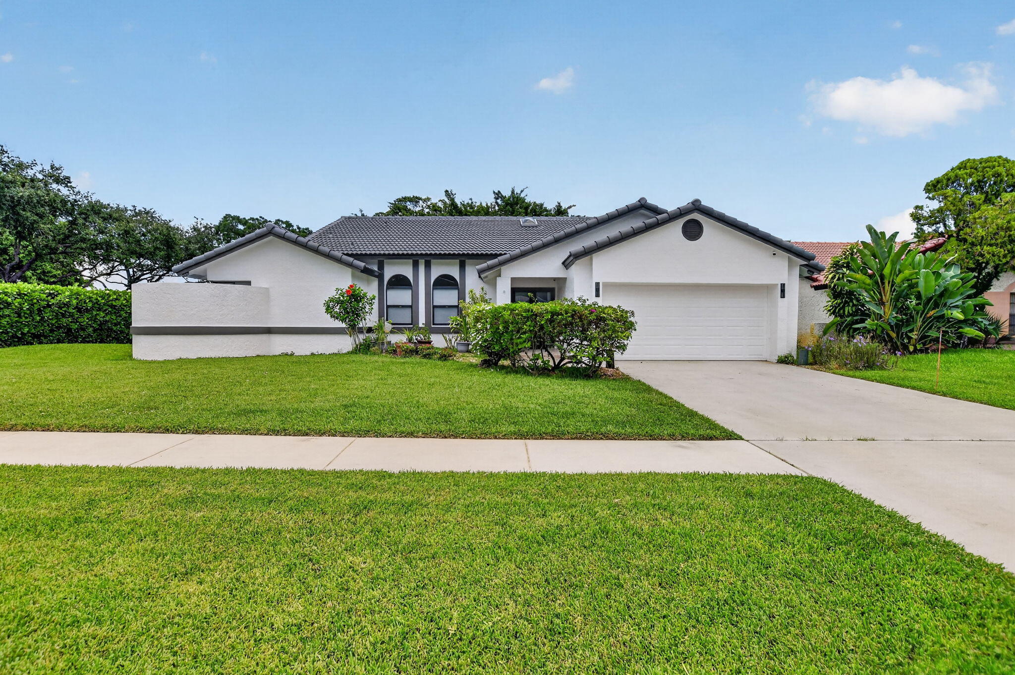 Foto de propiedad en 19700 Sedgefield Terrace, Boca Raton, FL 33498 Boca Raton con MLS# 