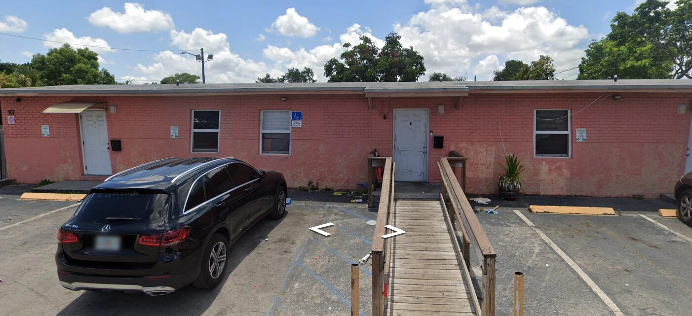 En Venta 701 NW 21st Terrace 1-3, Fort Lauderdale, FL 33311, Fort Lauderdale, FL 33311