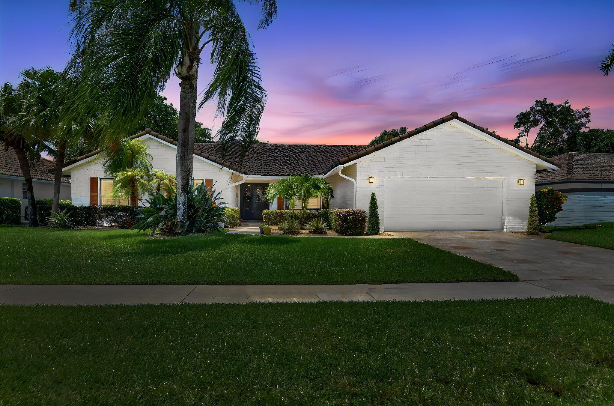 Foto de propiedad en 10221 Harbourtown Court, Boca Raton, FL 33498 Boca Raton con MLS# 