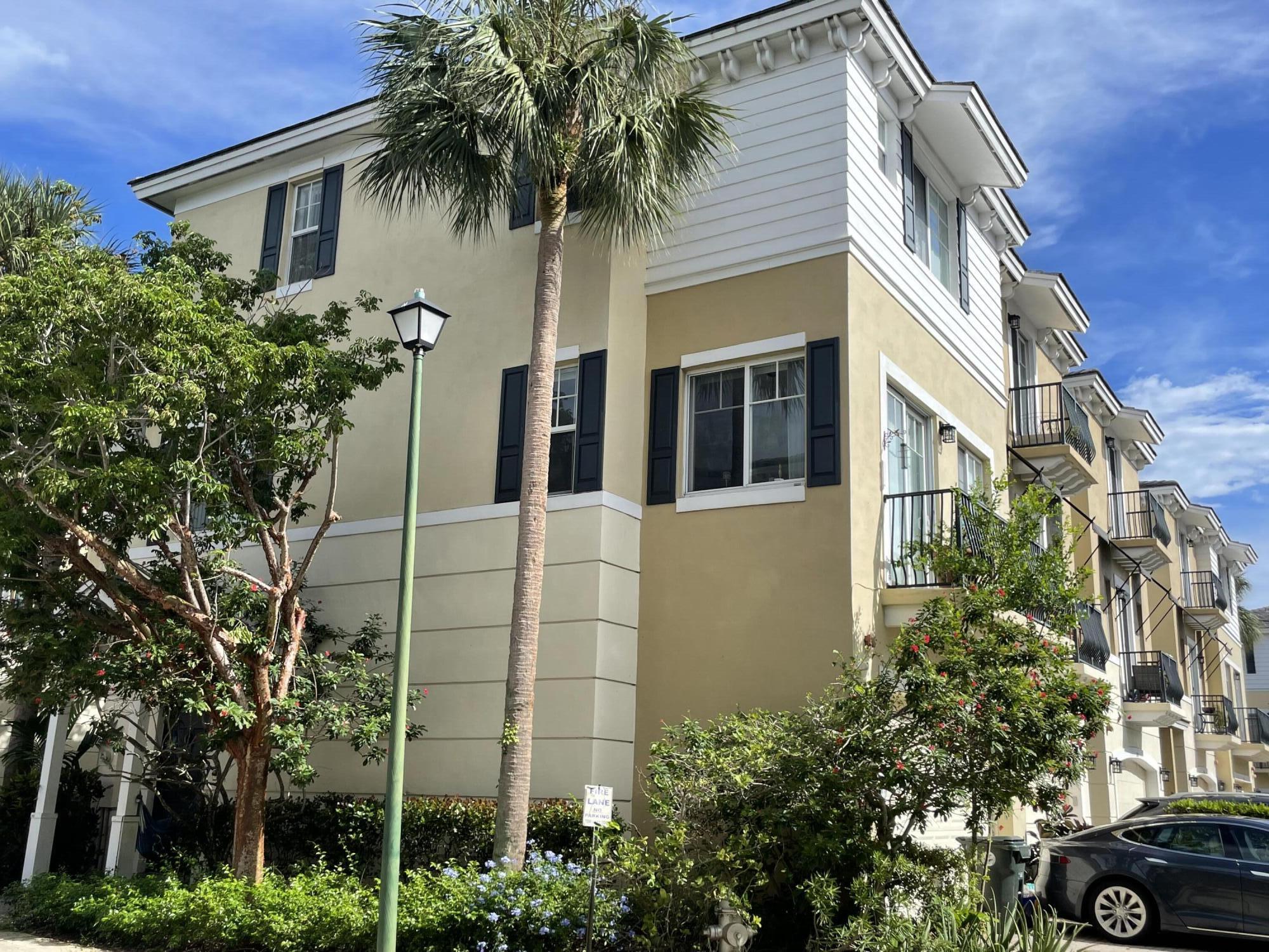 Foto de propiedad en 552 NW 39th Circle N, Boca Raton, FL 33431 Boca Raton con MLS# 