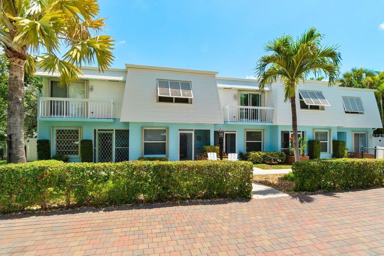Foto de propiedad en 842 SE 19th Avenue 103, Deerfield Beach, FL 33441 Deerfield Beach con MLS# 