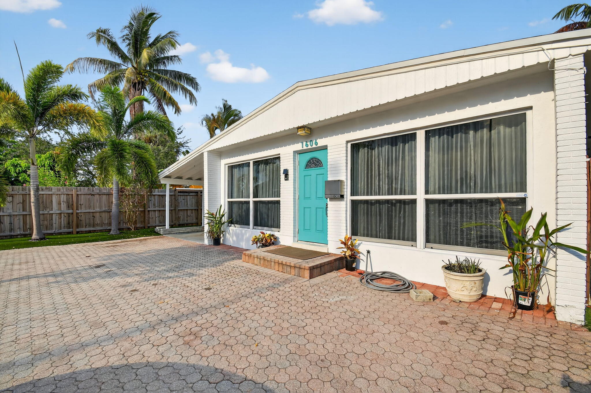 Foto de propiedad en 1606 NE 15th Avenue 1606, Fort Lauderdale, FL 33305 Fort Lauderdale con MLS# 