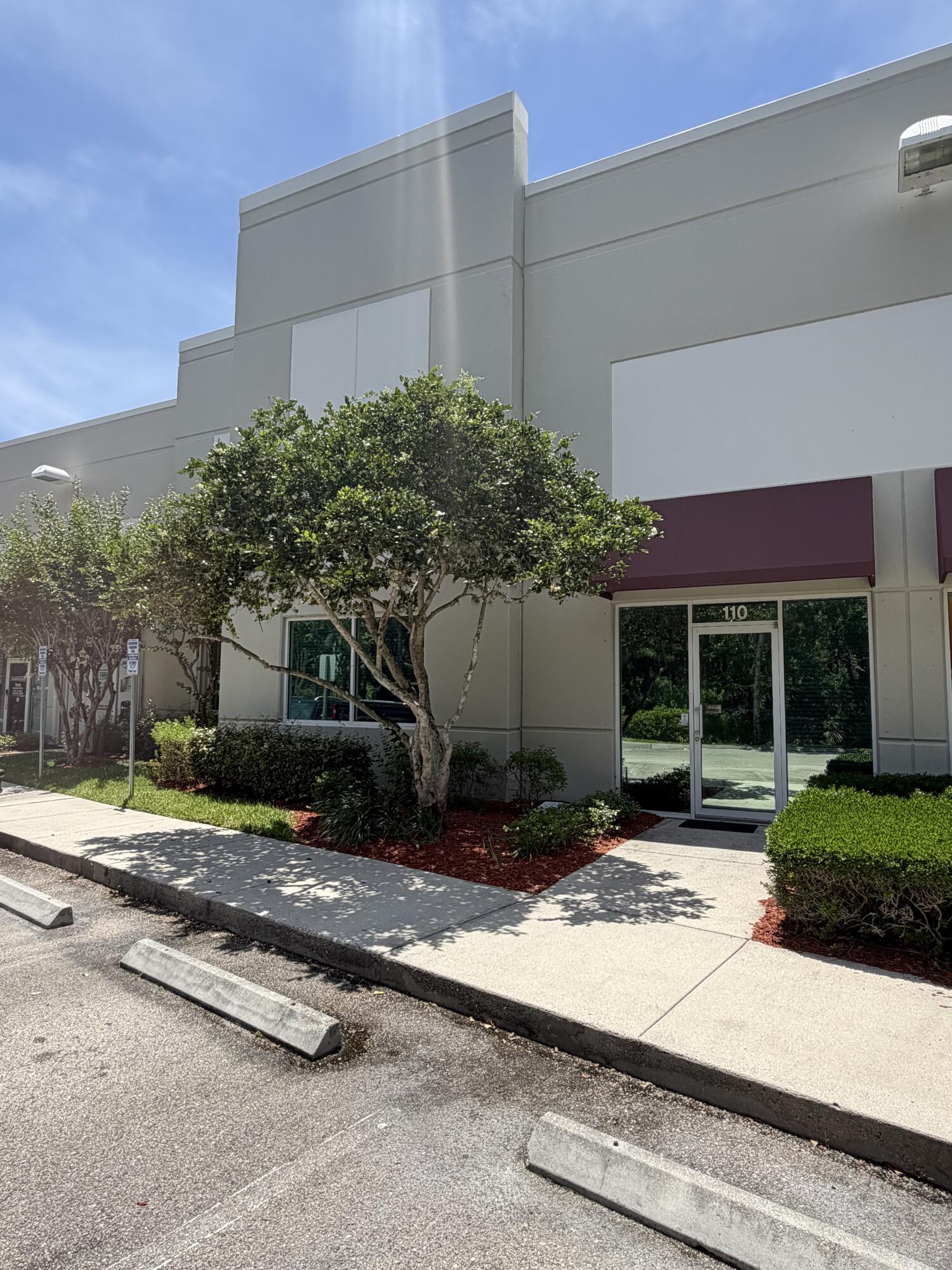 En Renta 575 NW Mercantile Place 110, Port St. Lucie, FL 34986, Port St. Lucie, FL 34986