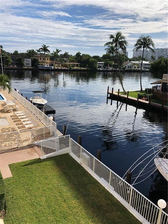 Foto de propiedad en 3100 NE 49th Street 306, Fort Lauderdale, FL 33308 Fort Lauderdale con MLS# 