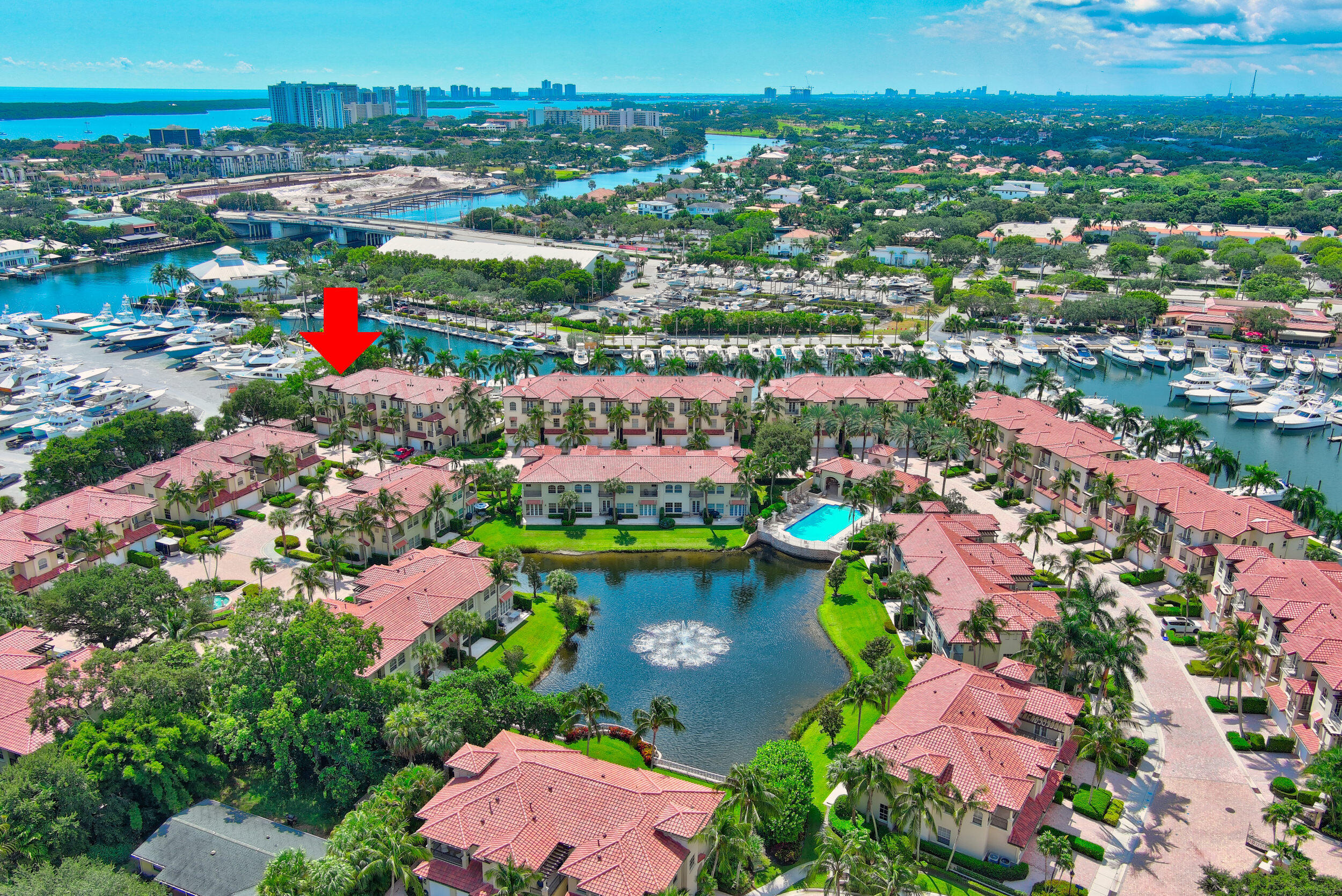 Foto de propiedad en 27 Marina Gardens Drive, Palm Beach Gardens, FL 33410 Palm Beach Gardens con MLS# 