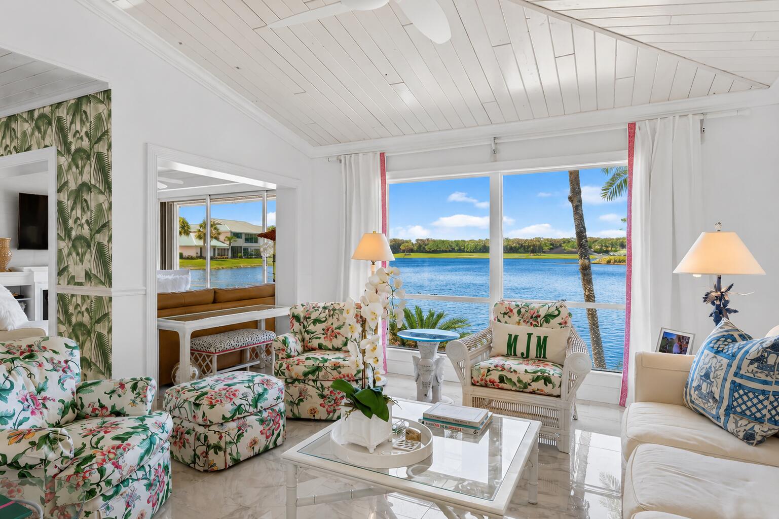 Foto de propiedad en 5632 SE Foxcross Place, Stuart, FL 34997 Stuart con MLS# 
