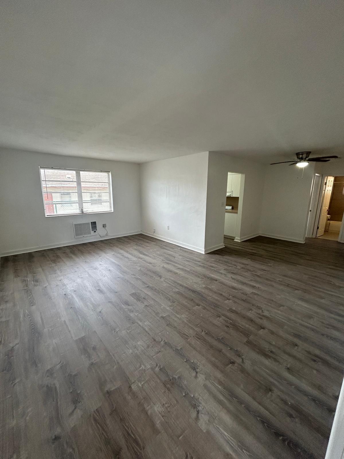 Foto de propiedad en 7624 Pembroke Road D, Miramar, FL 33023 Miramar con MLS# 