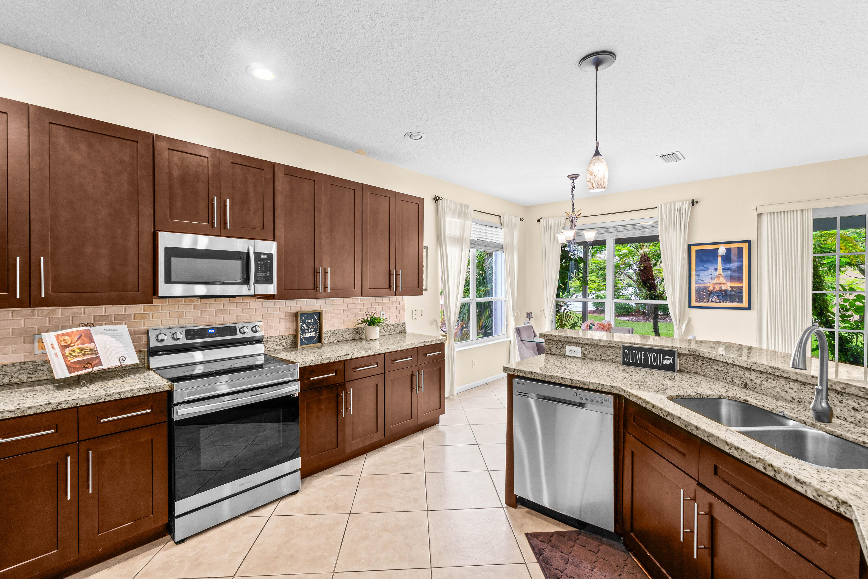 Foto de propiedad en 21958 Palm Grass Drive, Boca Raton, FL 33428 Boca Raton con MLS# 