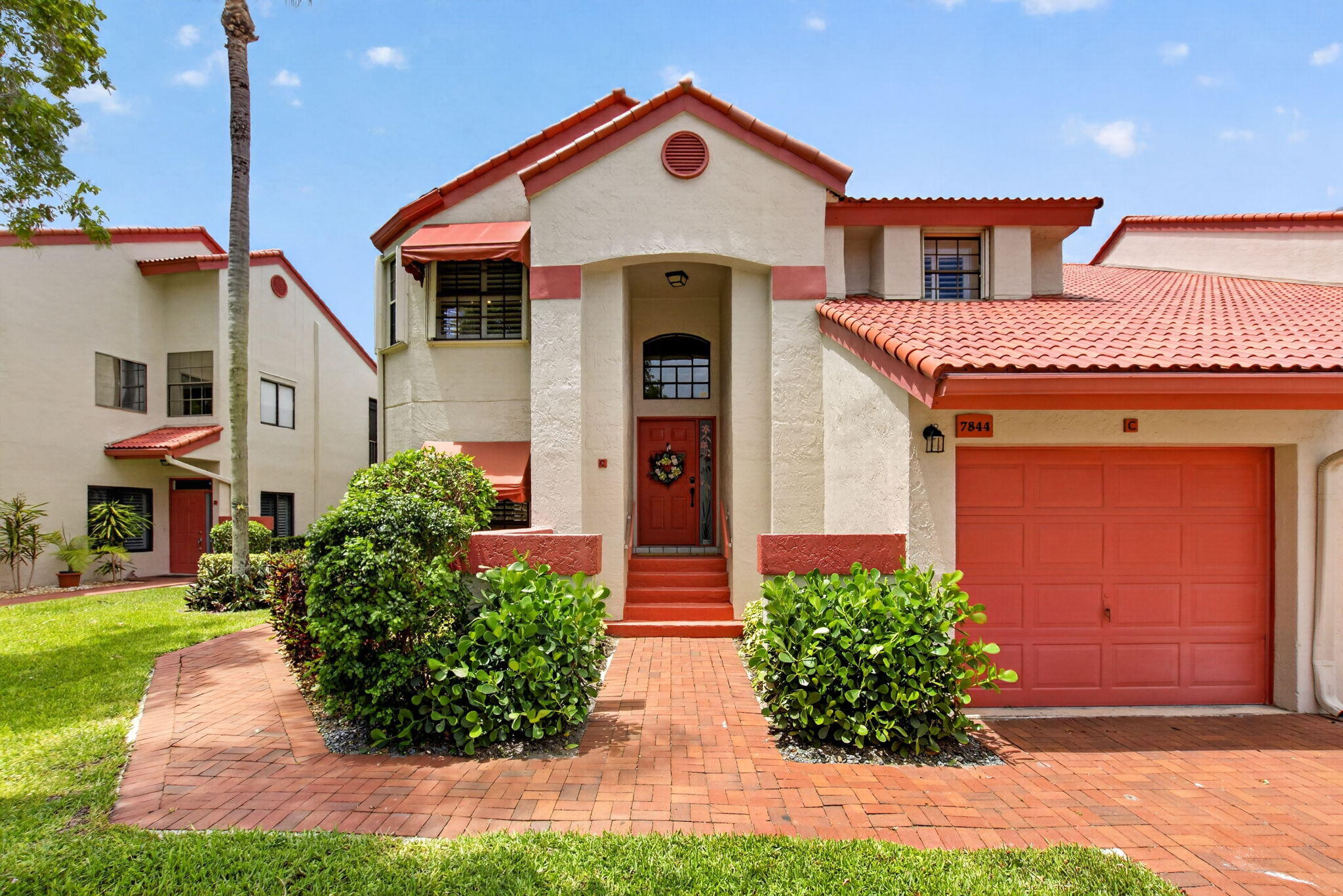 Foto de propiedad en 7844 Lexington Club Boulevard C, Delray Beach, FL 33446 Delray Beach con MLS# 