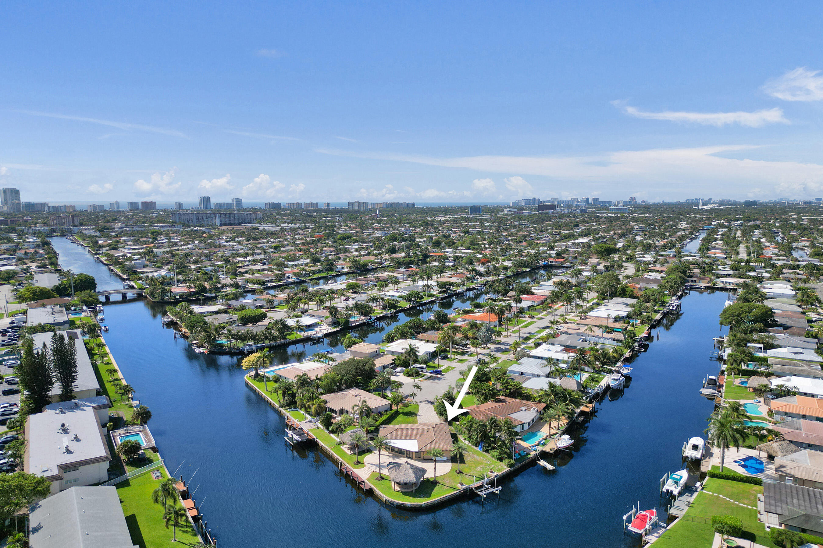 Foto de propiedad en 271 SE 5th Terrace, Pompano Beach, FL 33060 Pompano Beach con MLS# 