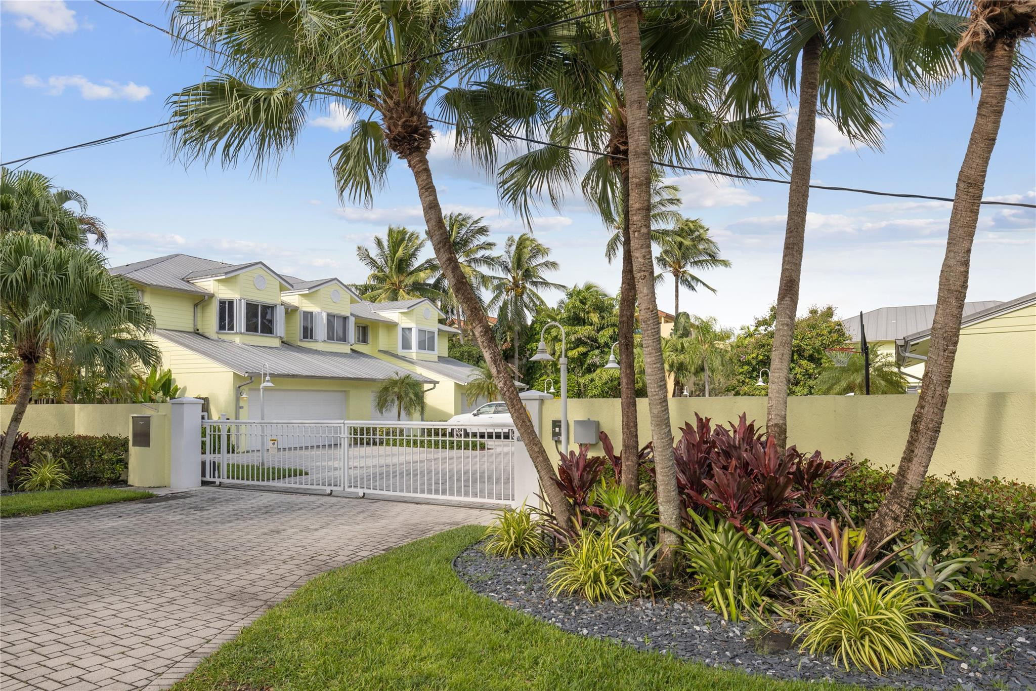 Foto de propiedad en 603 SW 7th Avenue 11, Fort Lauderdale, FL 33315 Fort Lauderdale con MLS# 