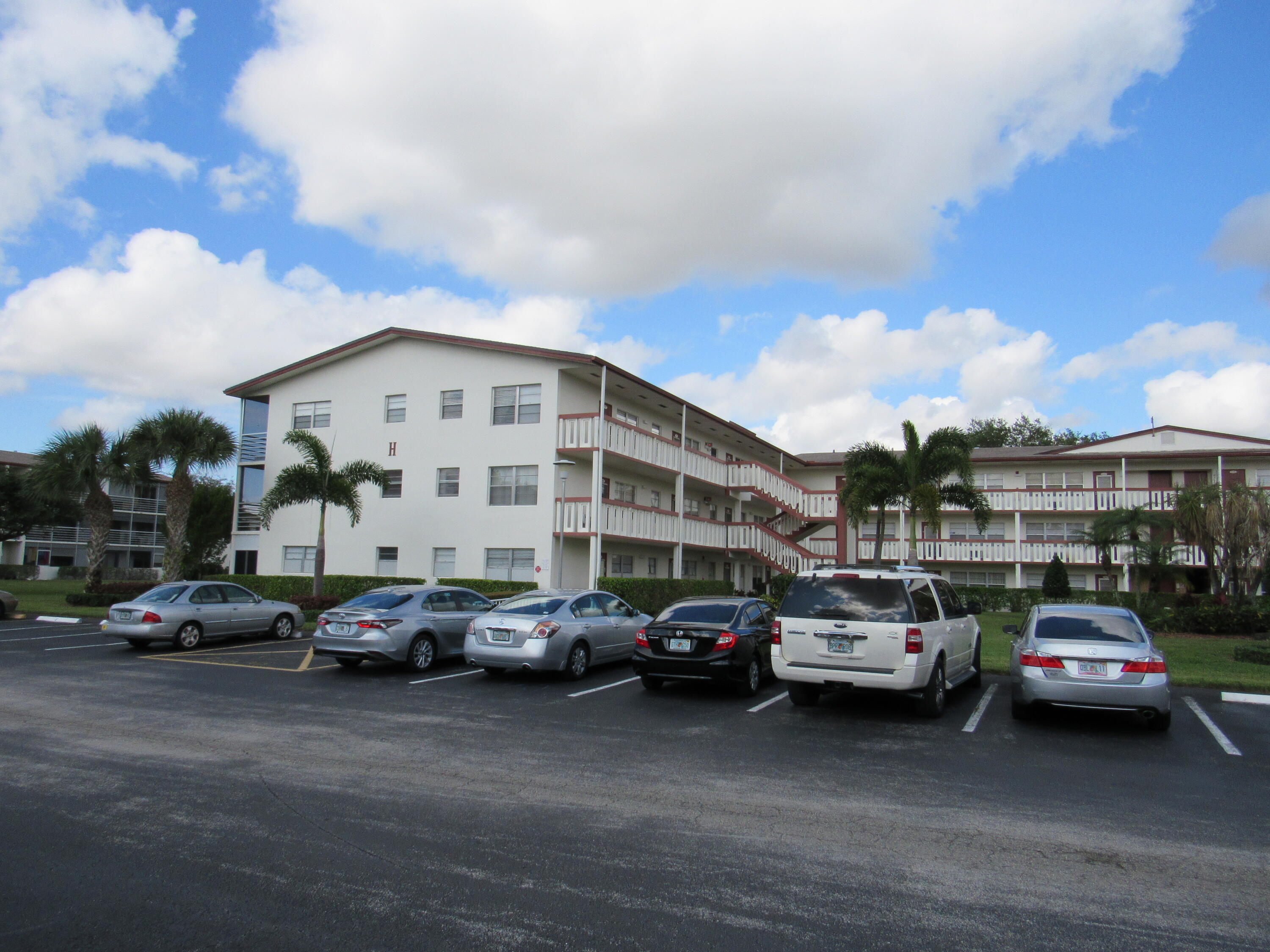 Foto de propiedad en 195 Fanshaw Way E, Boca Raton, FL 33434 Boca Raton con MLS# 