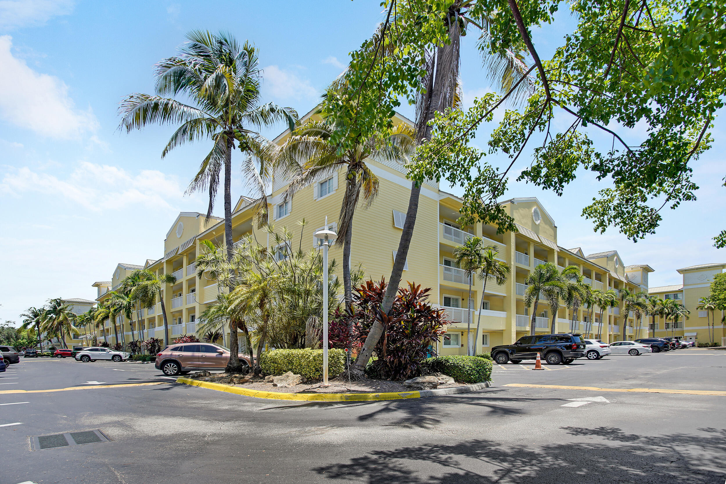 Foto de propiedad en 1501 E Broward Boulevard 705, Fort Lauderdale, FL 33301 Fort Lauderdale con MLS# 