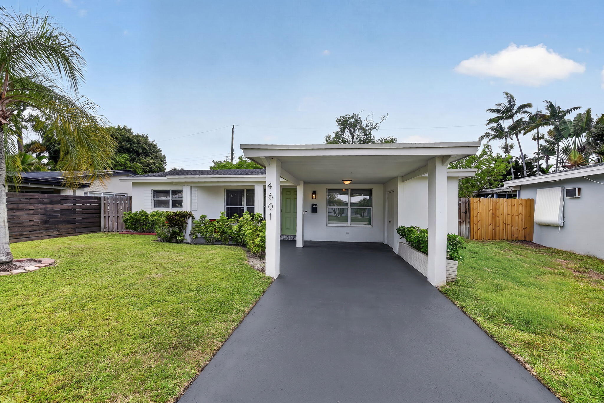 Foto de propiedad en 4601 NE 4th Avenue, Fort Lauderdale, FL 33334 Fort Lauderdale con MLS# 