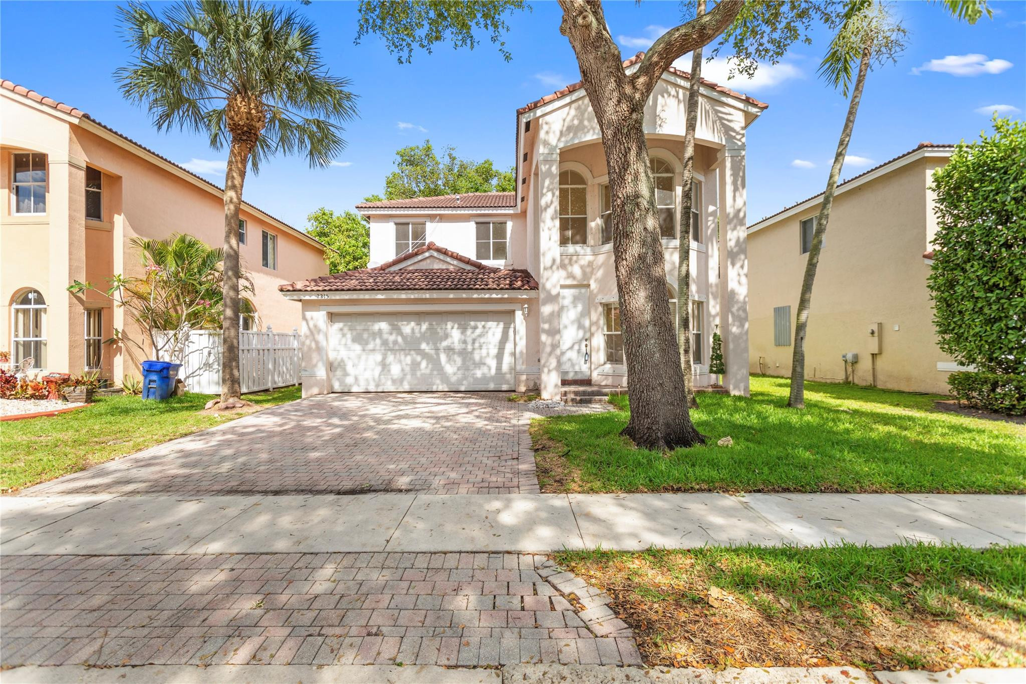 Alquilada 2215 NW 76th Terrace, Pembroke Pines, FL 33024, Pembroke Pines, FL 33024