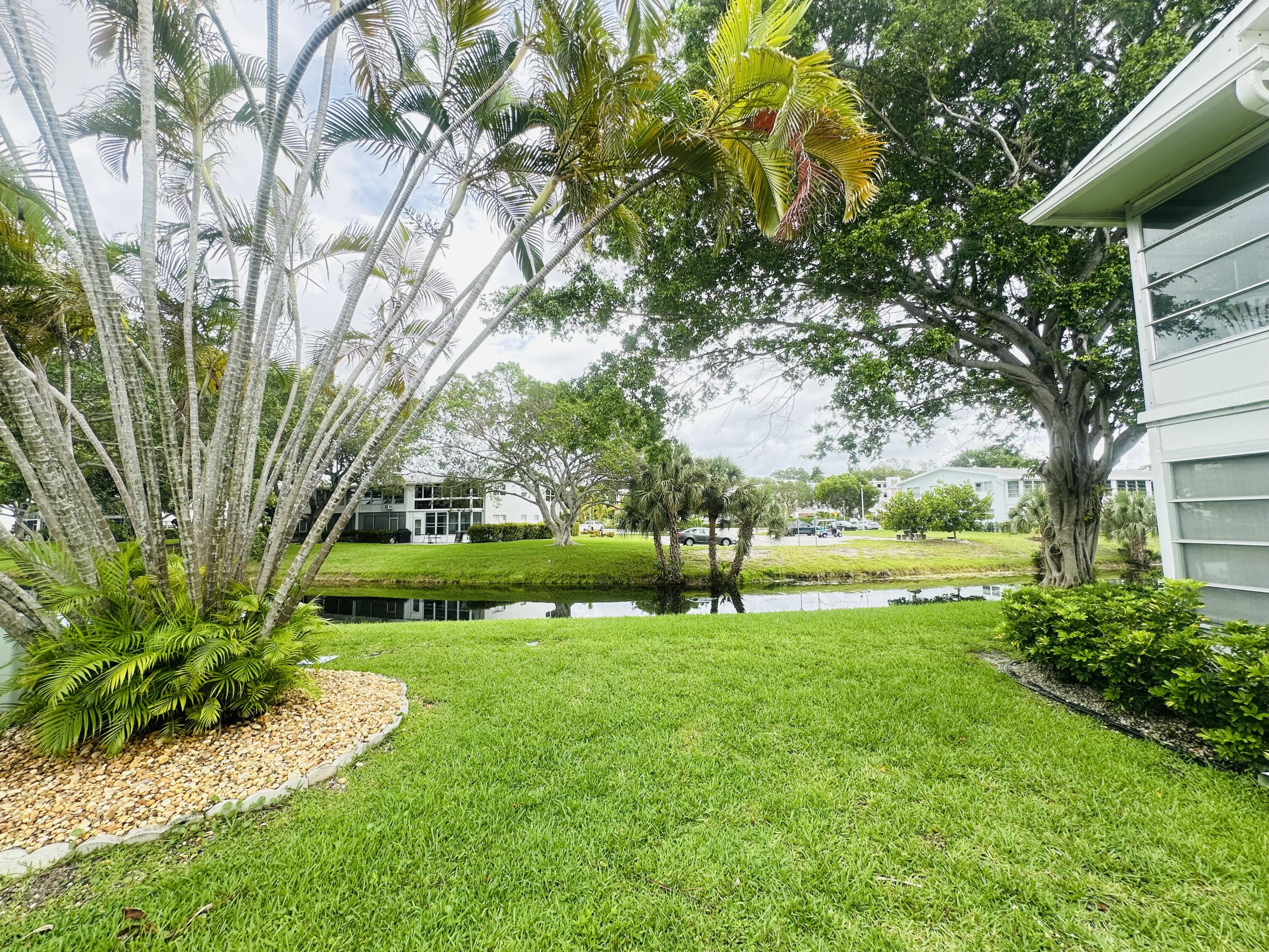 Foto de propiedad en 86 Markham E, Deerfield Beach, FL 33442 Deerfield Beach con MLS# 