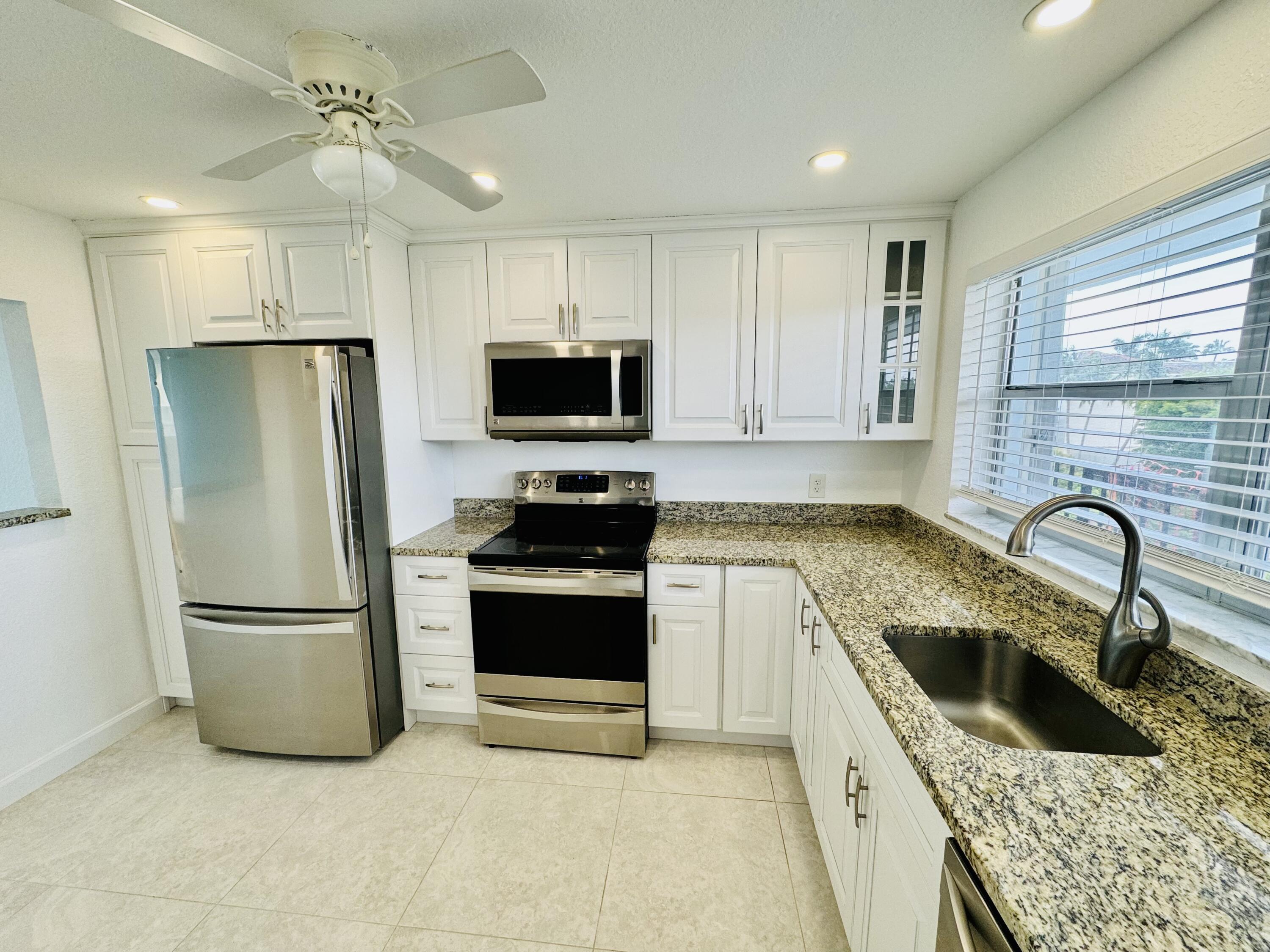 Foto de propiedad en 2016 S Federal Highway 404, Boynton Beach, FL 33435 Boynton Beach con MLS# 