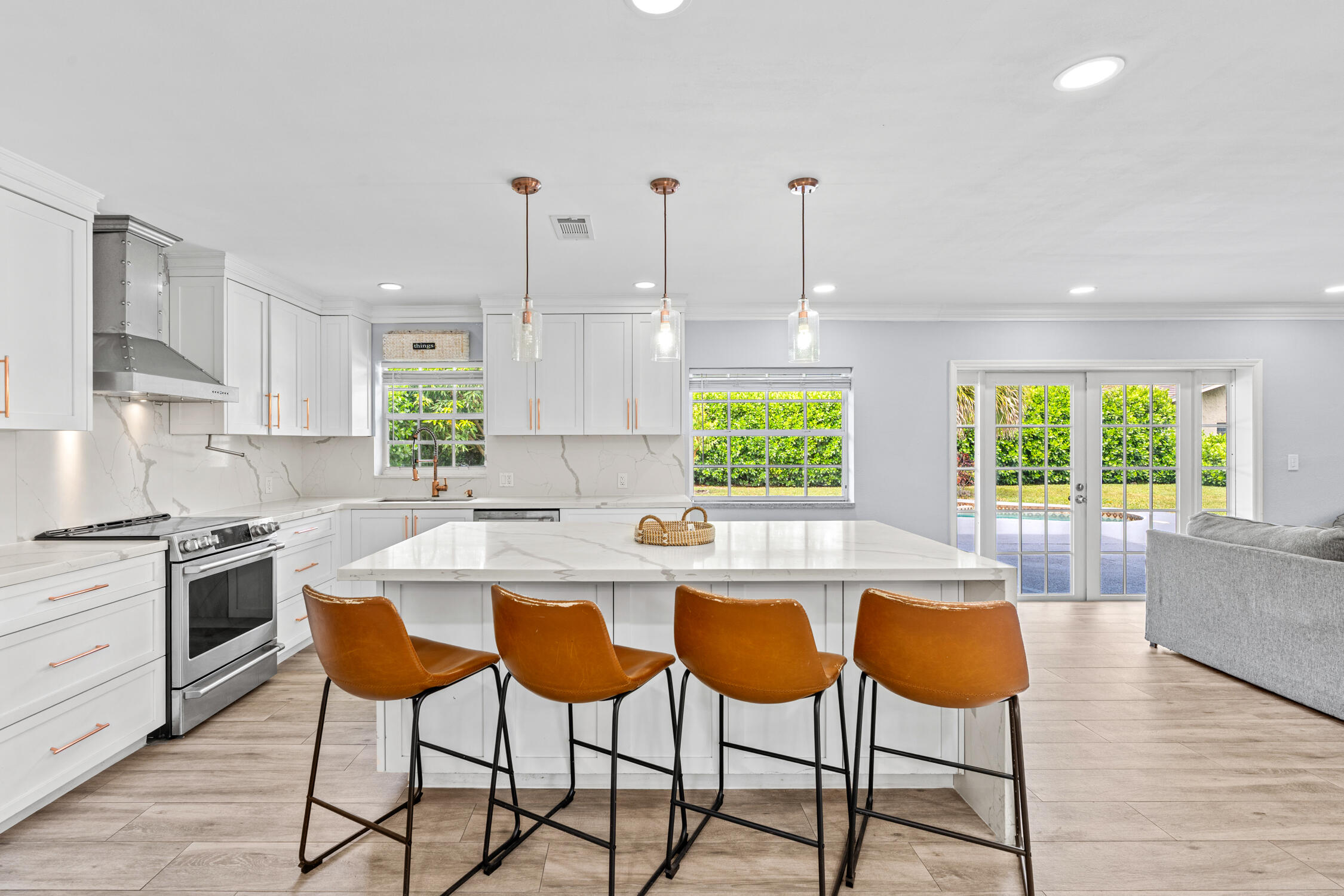 Foto de propiedad en 10098 Ramblewood Drive, Coral Springs, FL 33071 Coral Springs con MLS# 