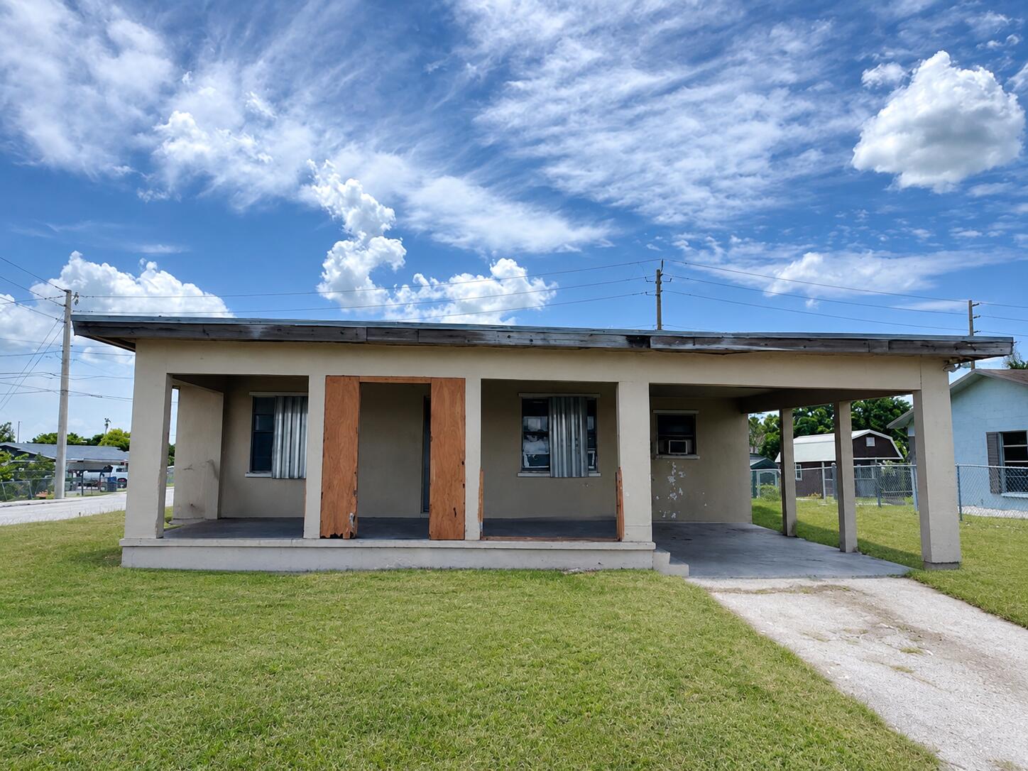 Foto de propiedad en 190 SW 6th Avenue, South Bay, FL 33493 South Bay con MLS# 