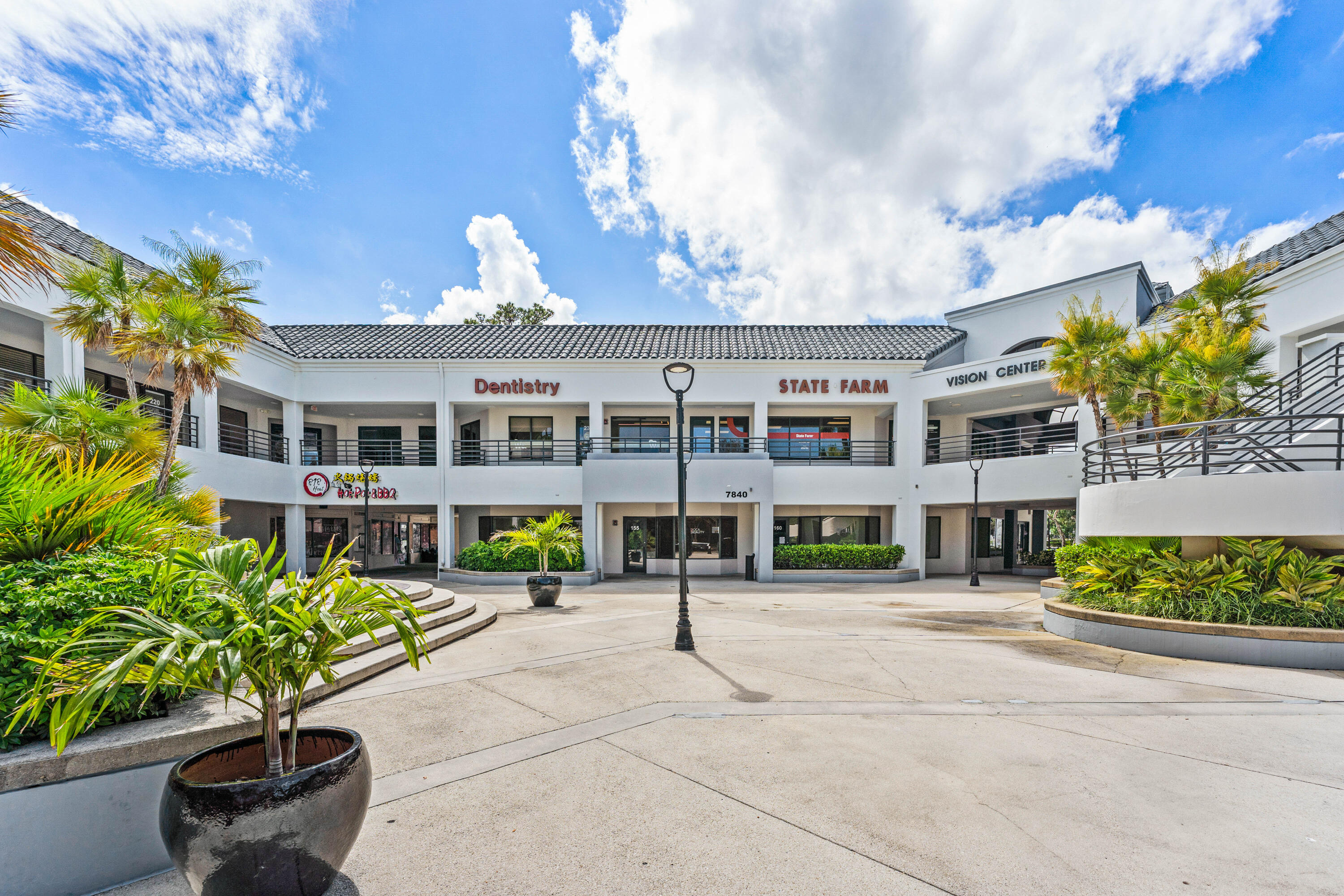 En Renta 7880 Glades Road, Boca Raton, FL 33434, Boca Raton, FL 33434