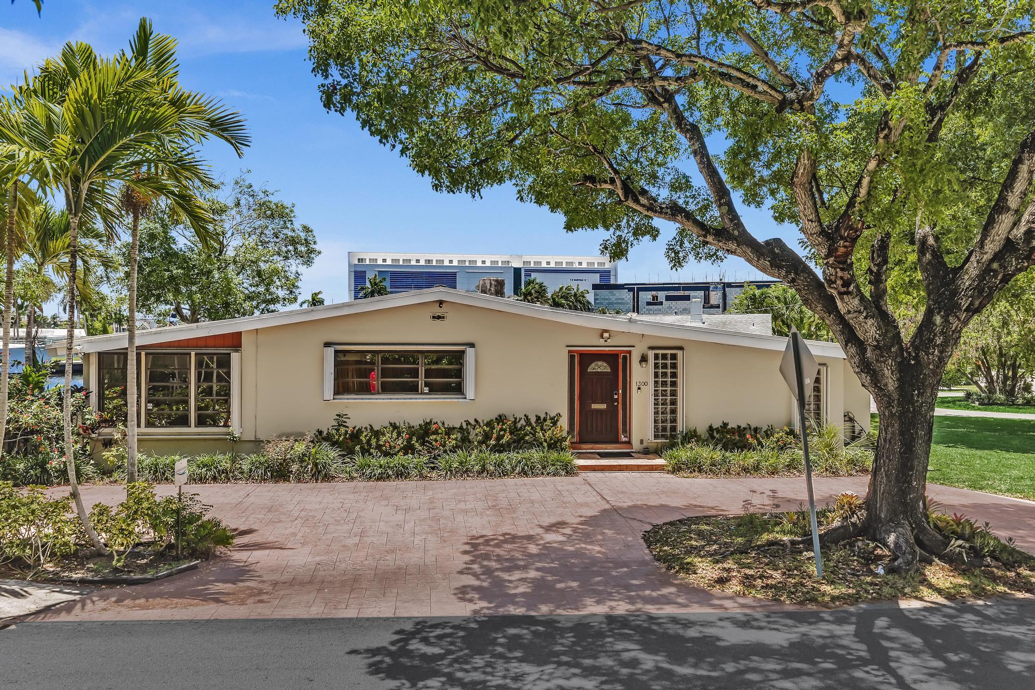Vendido 1300 Cordova Road, Fort Lauderdale, FL 33316, Fort Lauderdale, FL 33316