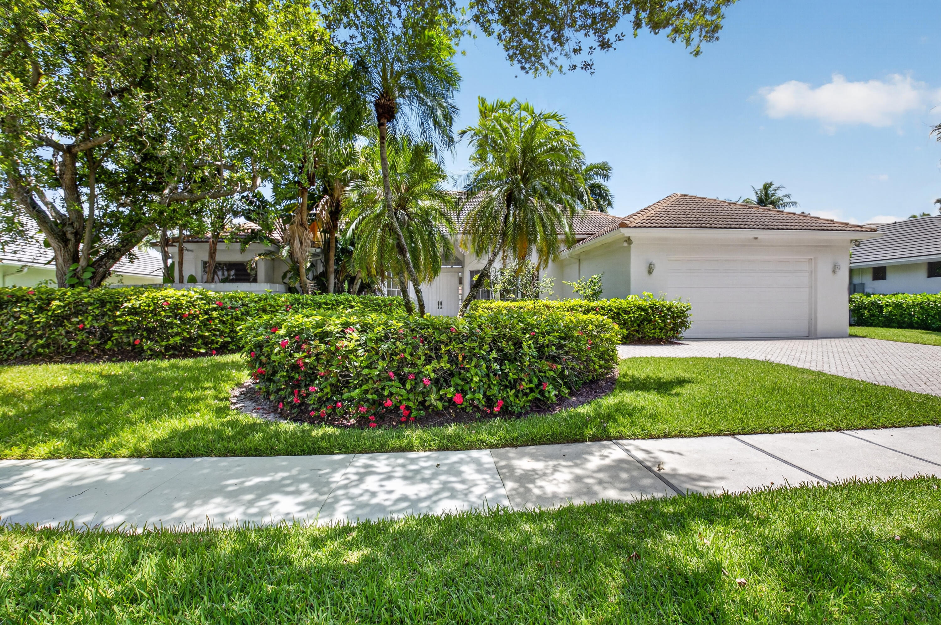 Foto de propiedad en 5768 Harrington Way, Boca Raton, FL 33496 Boca Raton con MLS# 