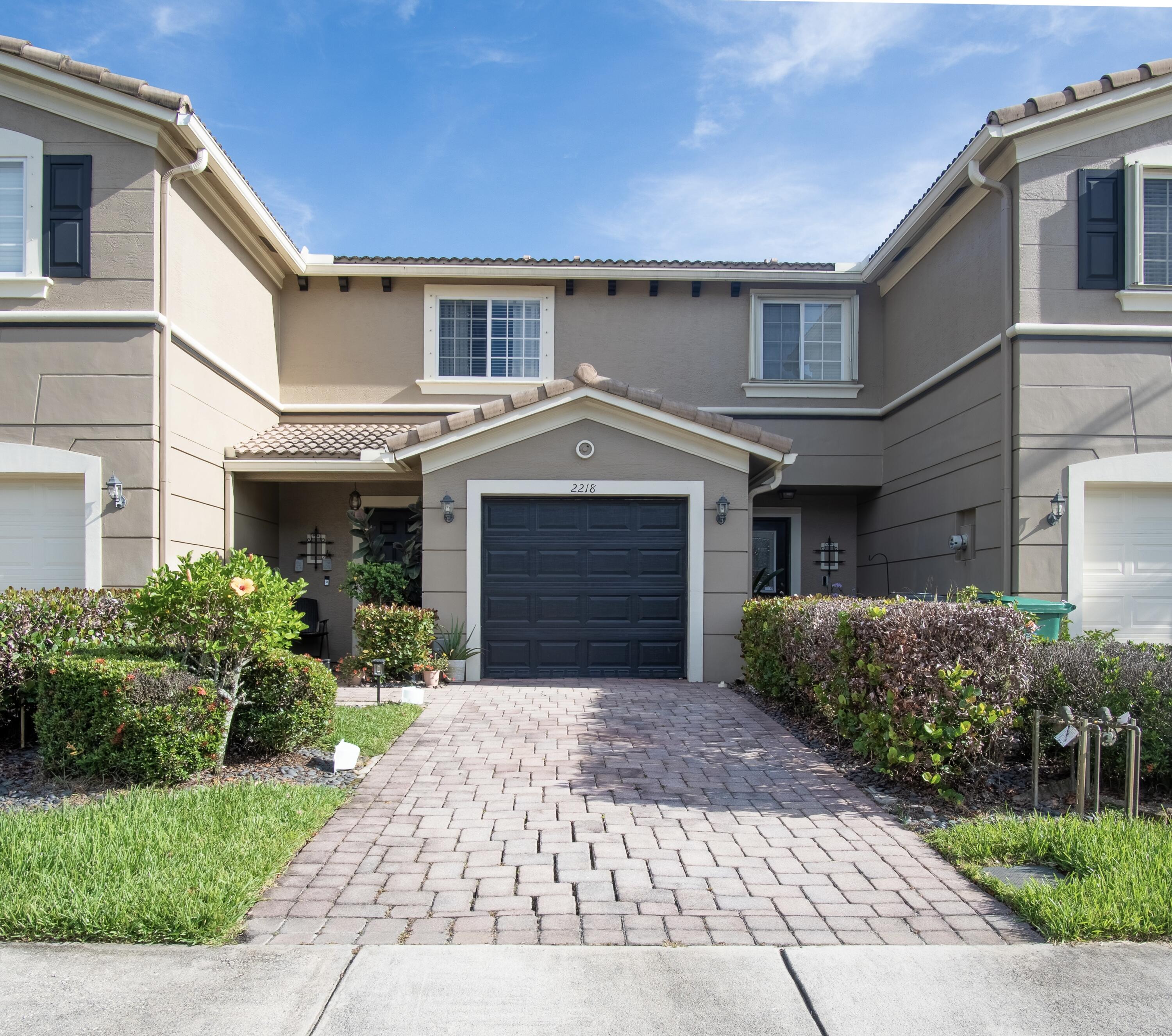 Foto de propiedad en 2218 SW Marshfield Court, Port St. Lucie, FL 34953 Port St. Lucie con MLS# 