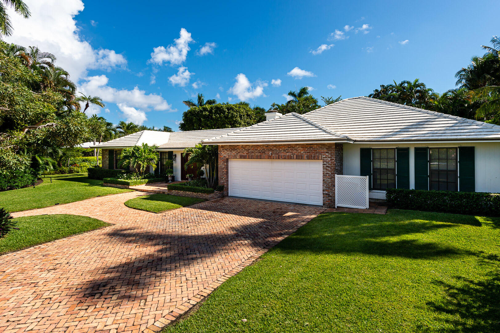 Foto de propiedad en 202 Coral Lane, Palm Beach, FL 33480 Palm Beach con MLS# 
